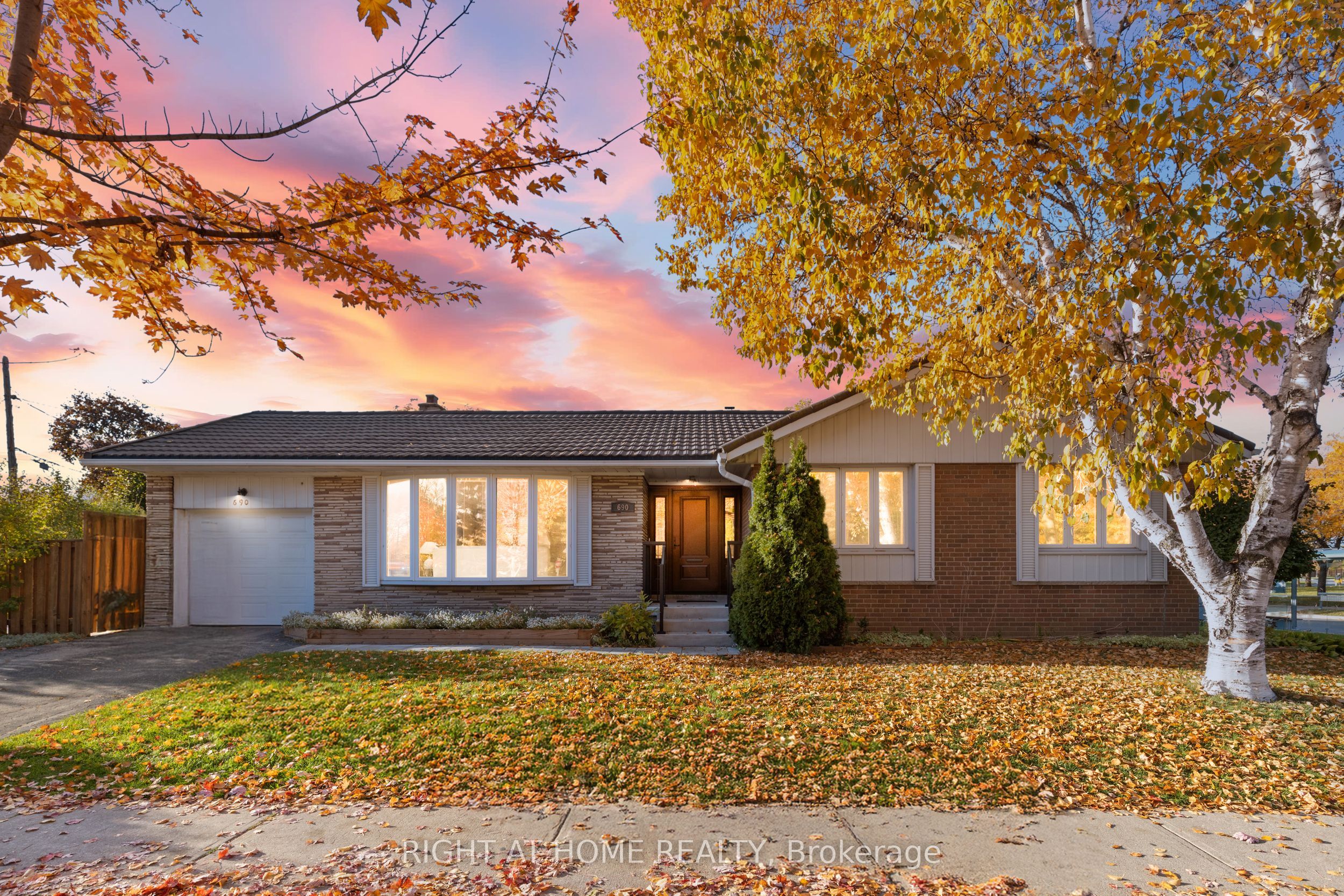 690 The West Mall N/A W Property Photo 1