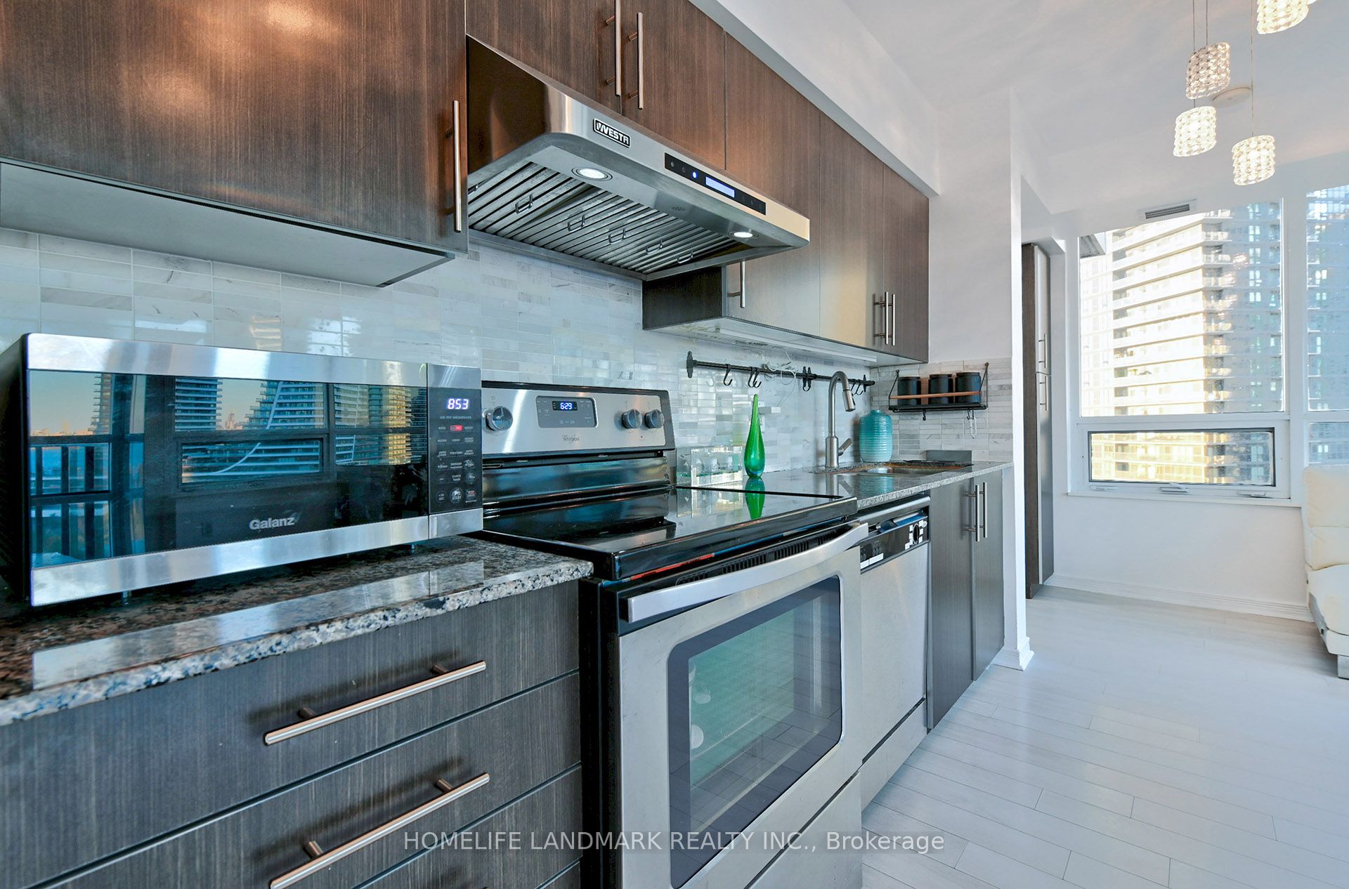 2230 Lakeshore Boulevard W 1206 Property Photo 8