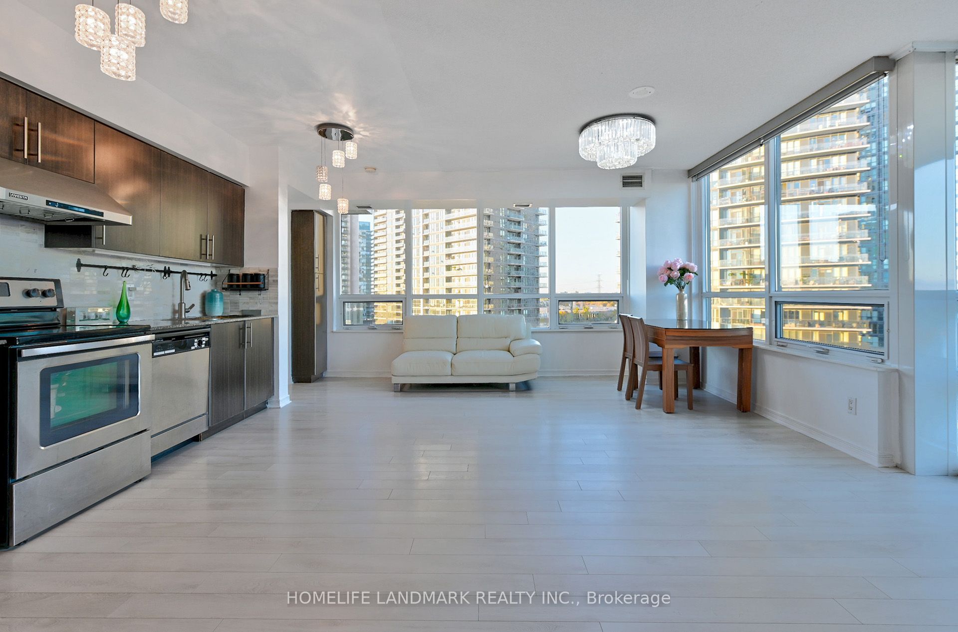 2230 Lakeshore Boulevard W 1206 Property Photo 9