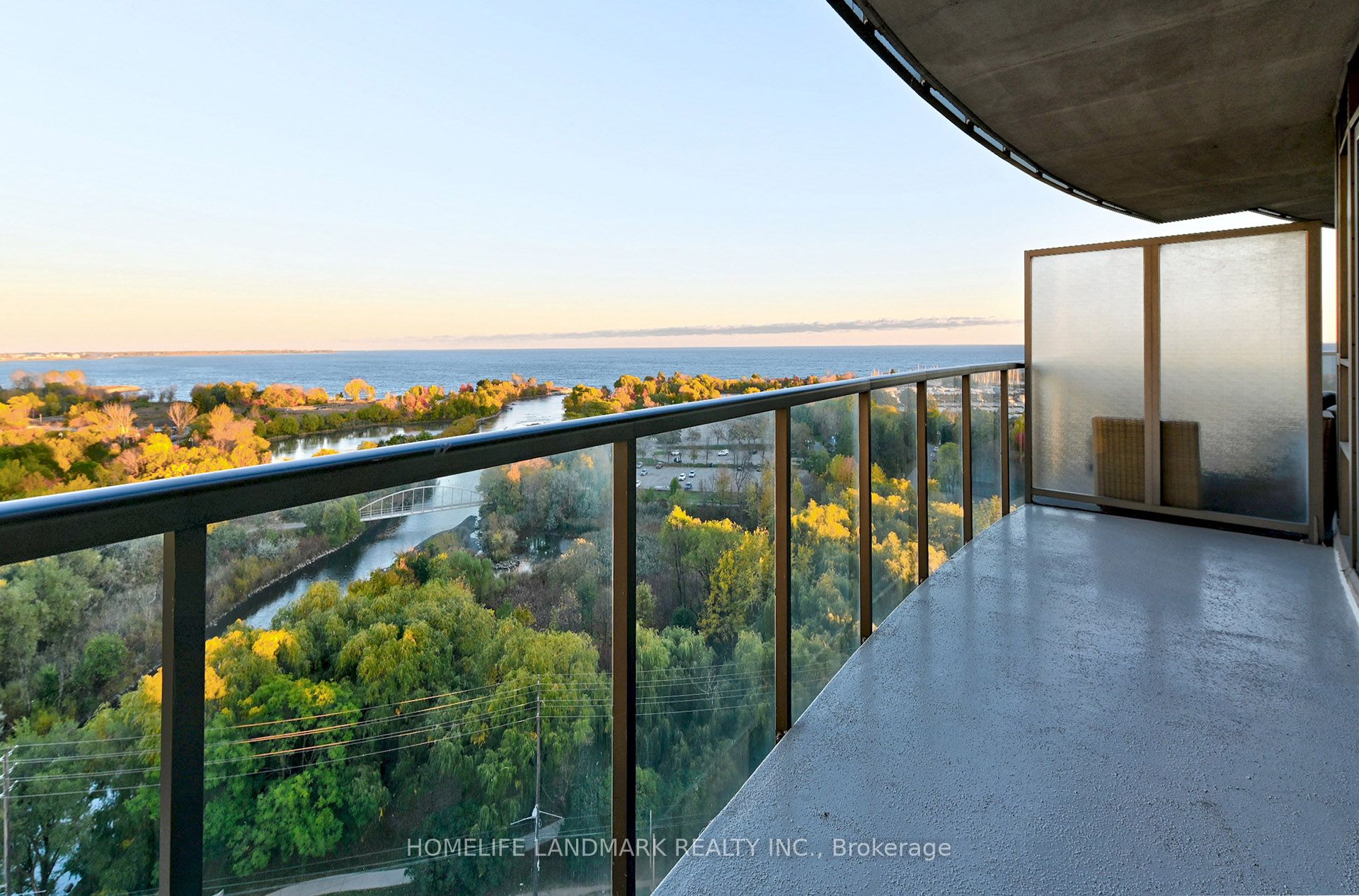 2230 Lakeshore Boulevard W 1206 Property Photo 18