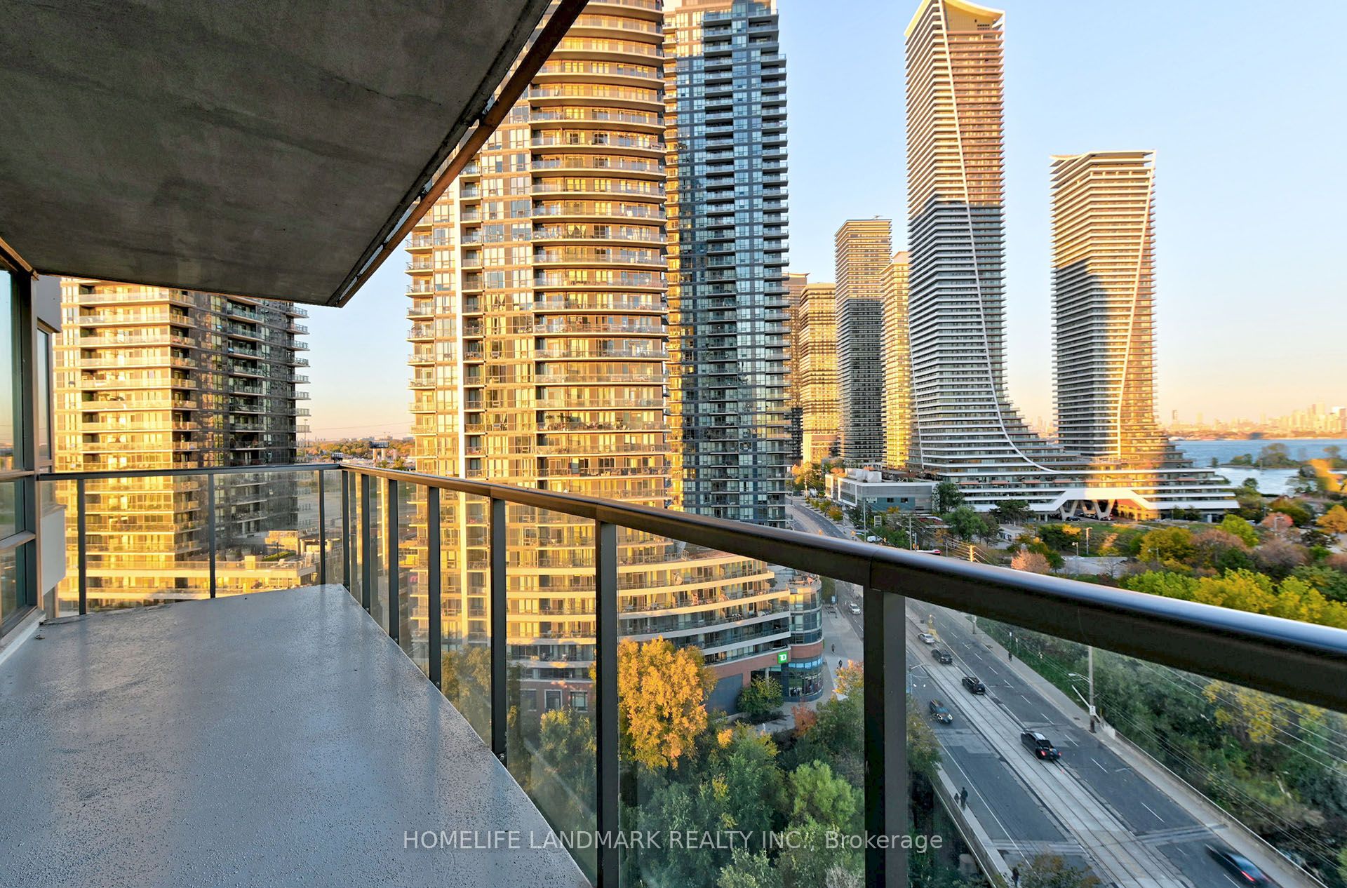 2230 Lakeshore Boulevard W 1206 Property Photo 19