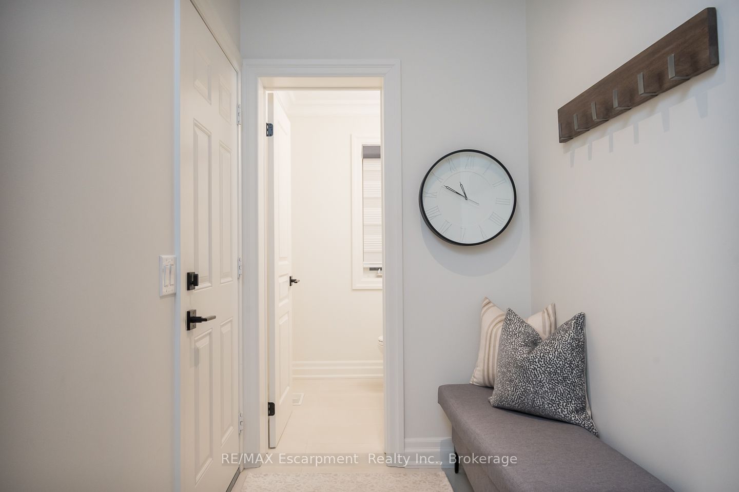 2334 Wuthering Heights Way Property Photo 5