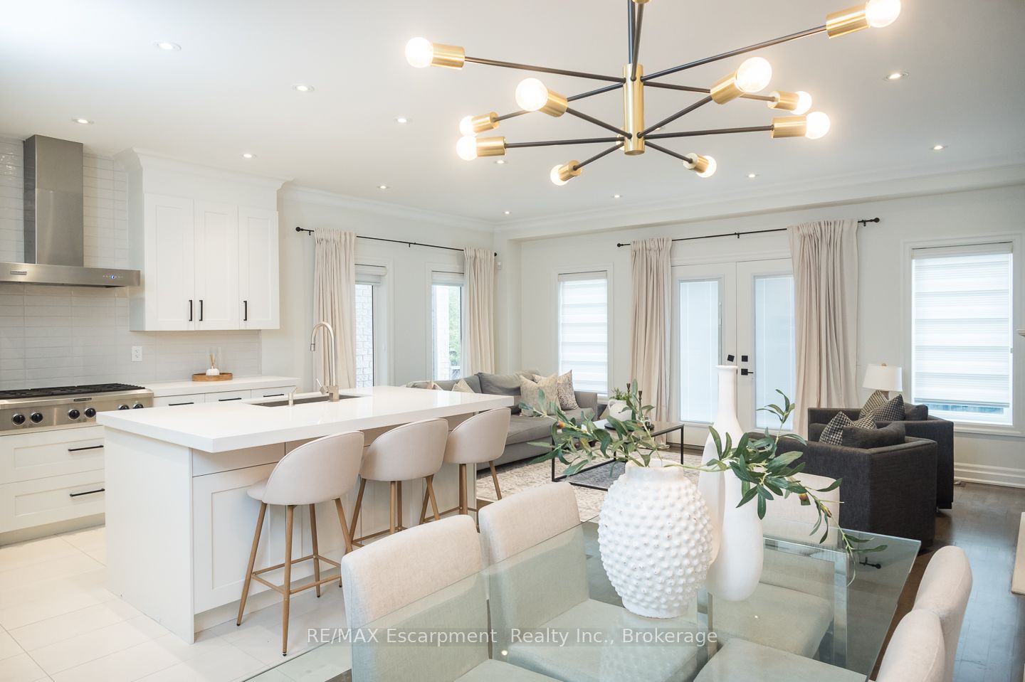 2334 Wuthering Heights Way Property Photo 10