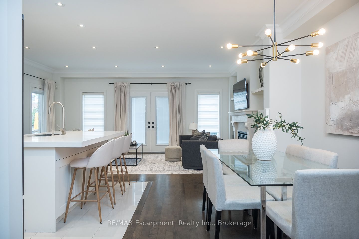 2334 Wuthering Heights Way Property Photo 11