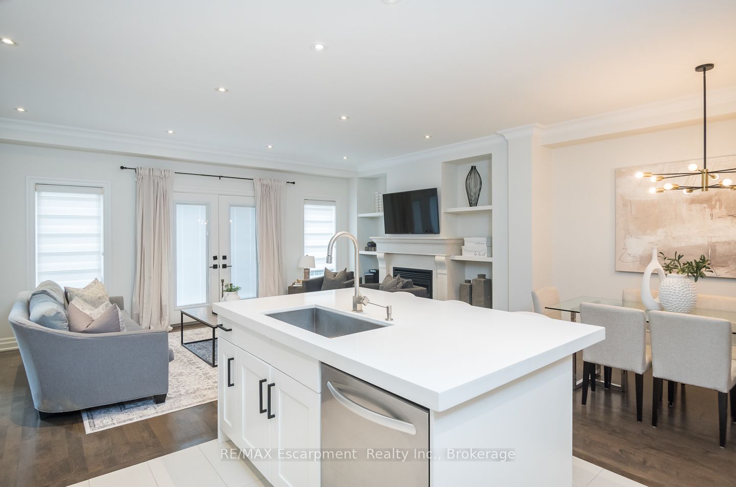 2334 Wuthering Heights Way Property Photo 18