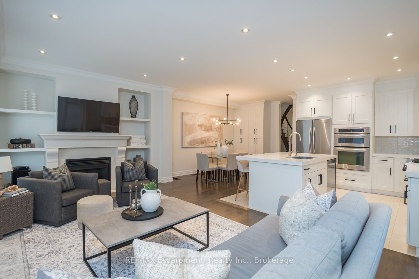 2334 Wuthering Heights Way Property Photo 22