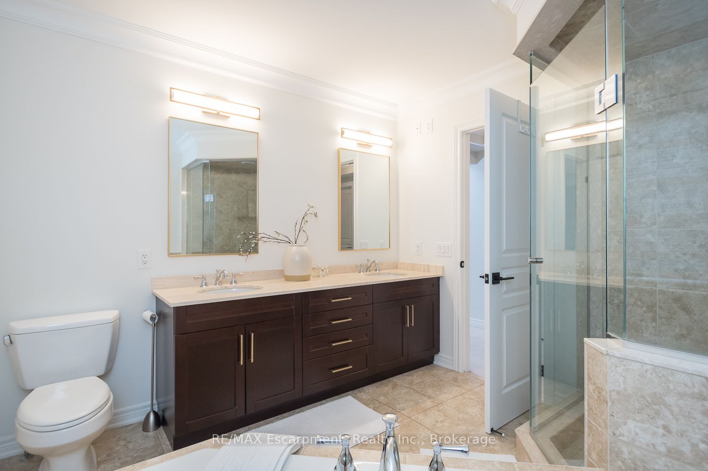 2334 Wuthering Heights Way Property Photo 32