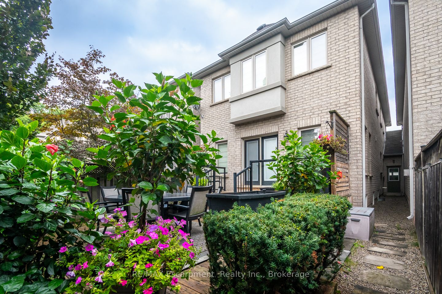 2334 Wuthering Heights Way Property Photo 46