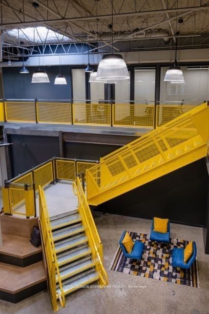 2115 S Service Rd W Property Photo 7