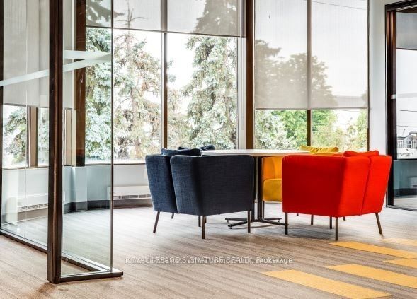 2115 S Service Rd W Property Photo 11