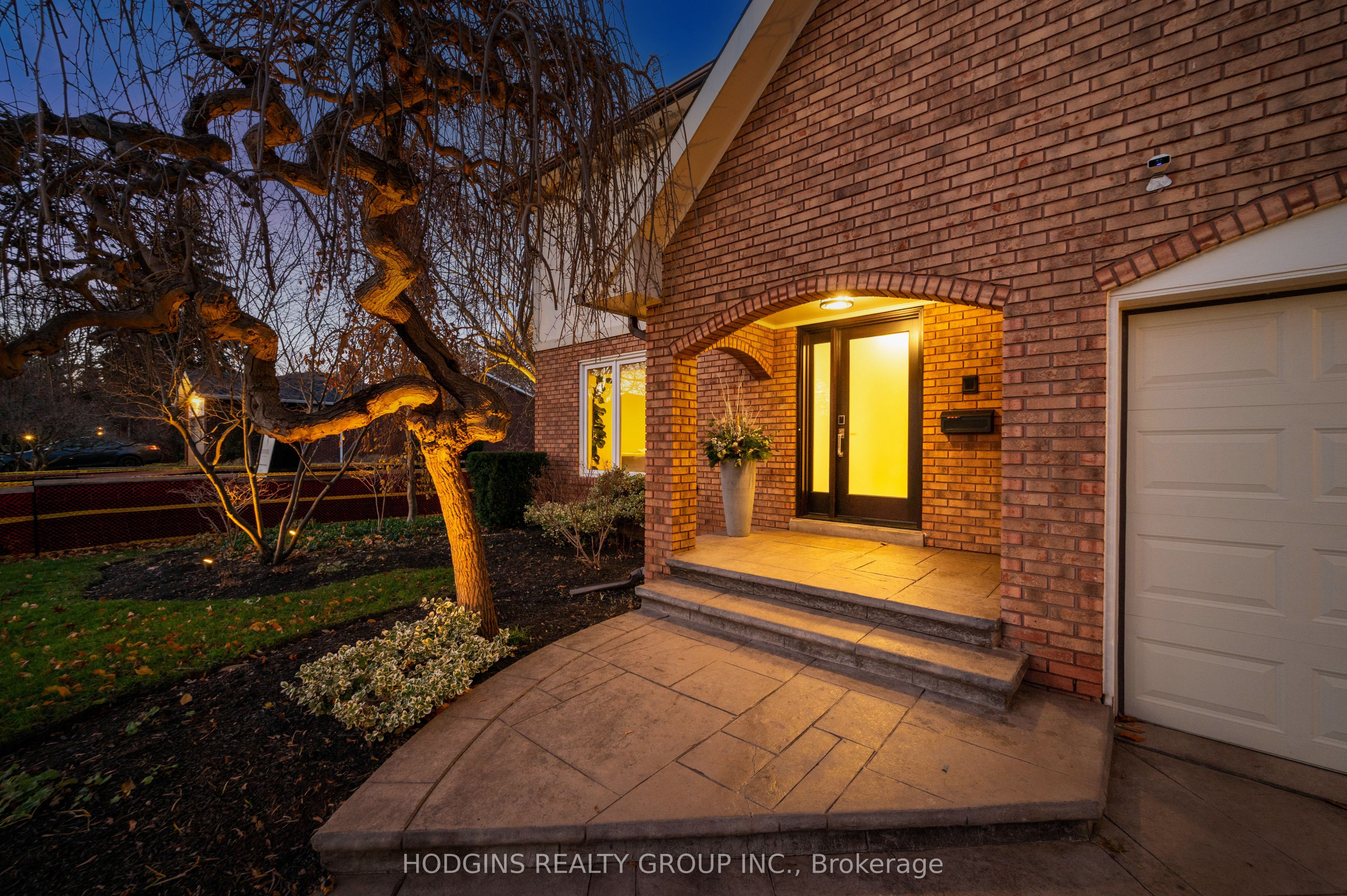 1726 Sherwood Forrest Circle Property Photo 6