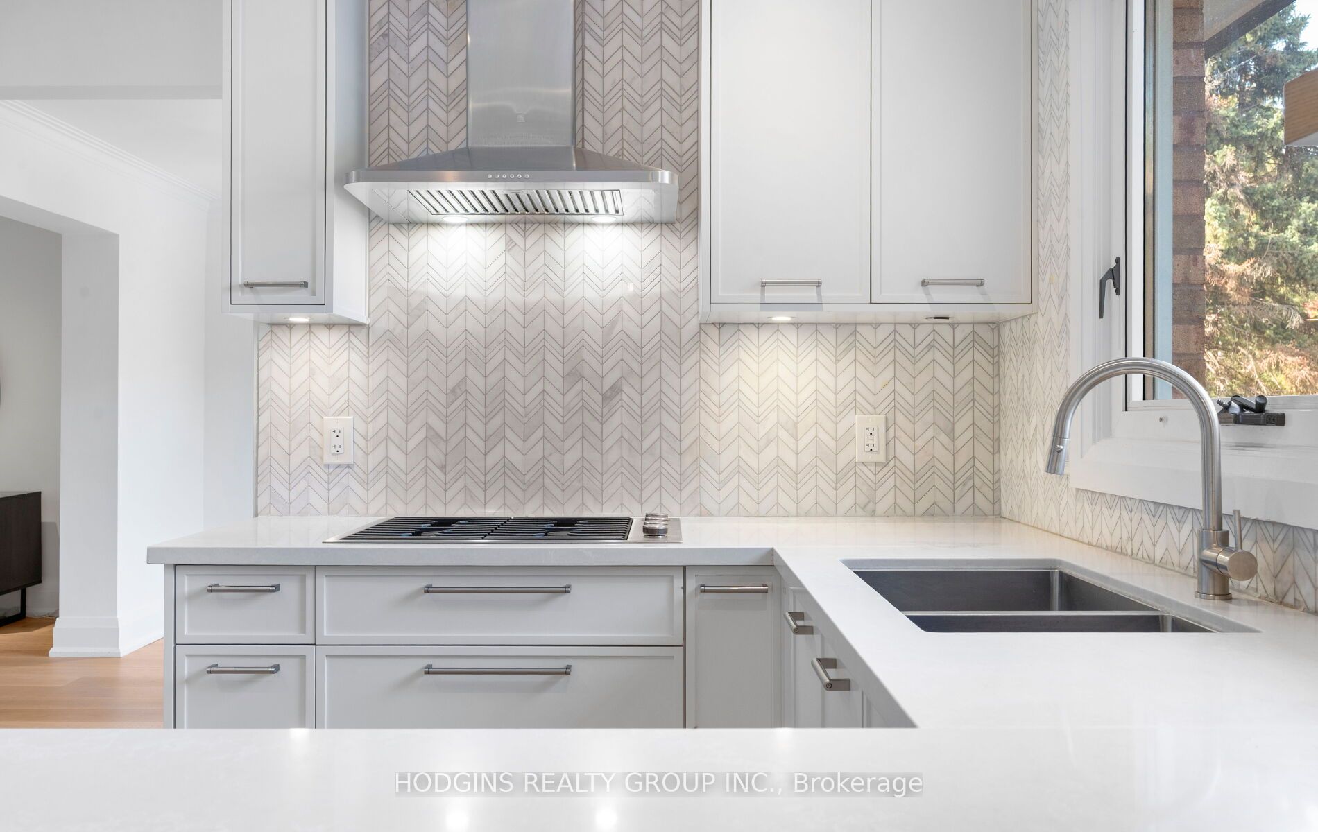 1726 Sherwood Forrest Circle Property Photo 21