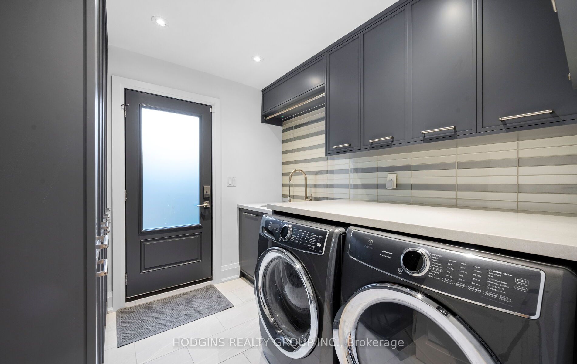 1726 Sherwood Forrest Circle Property Photo 24