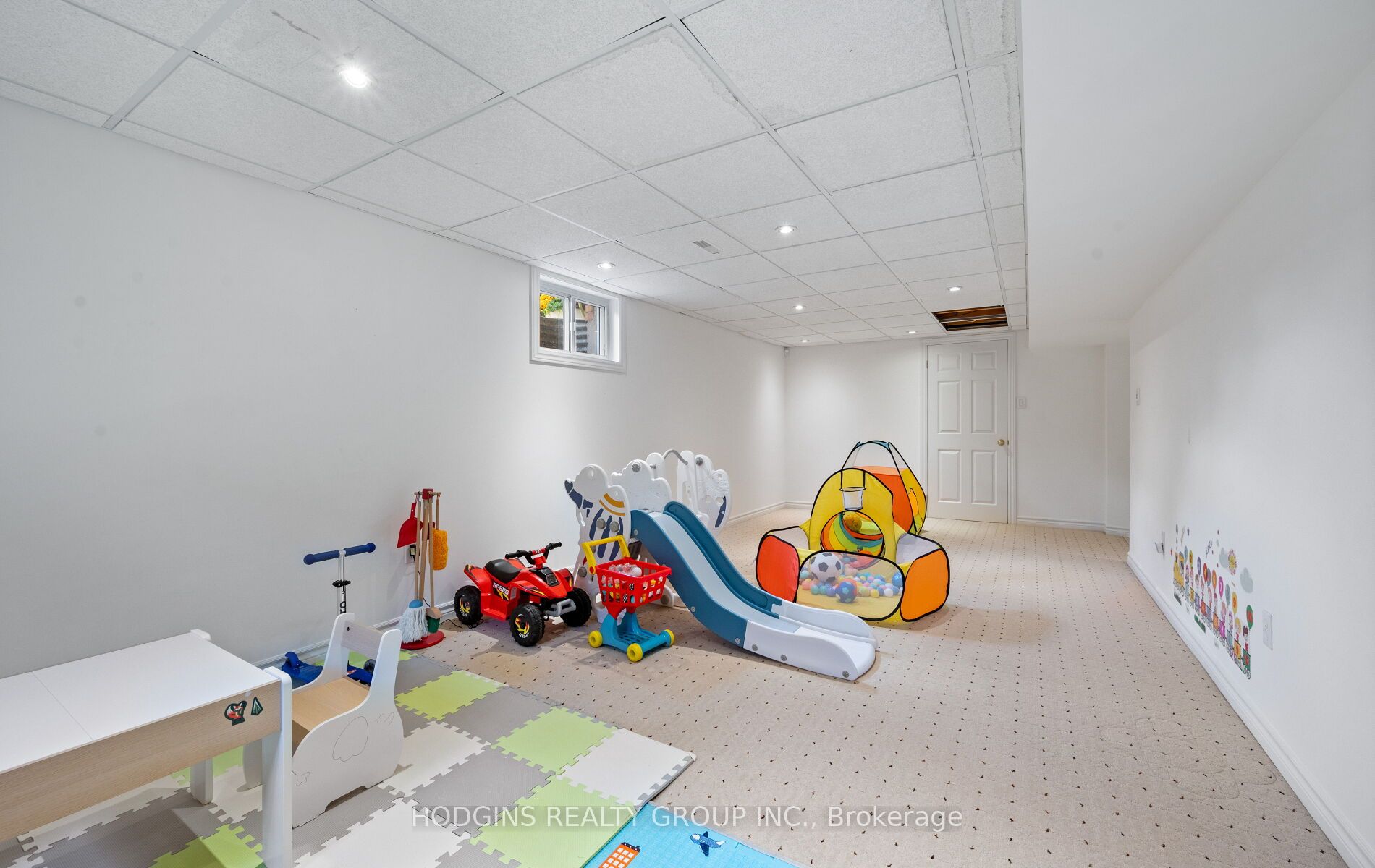 1726 Sherwood Forrest Circle Property Photo 38