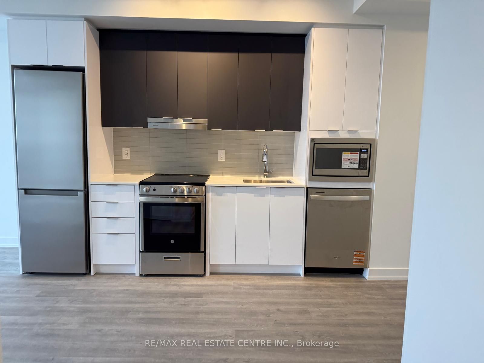 5105 Hurontario Street S 2412 Property Photo 8