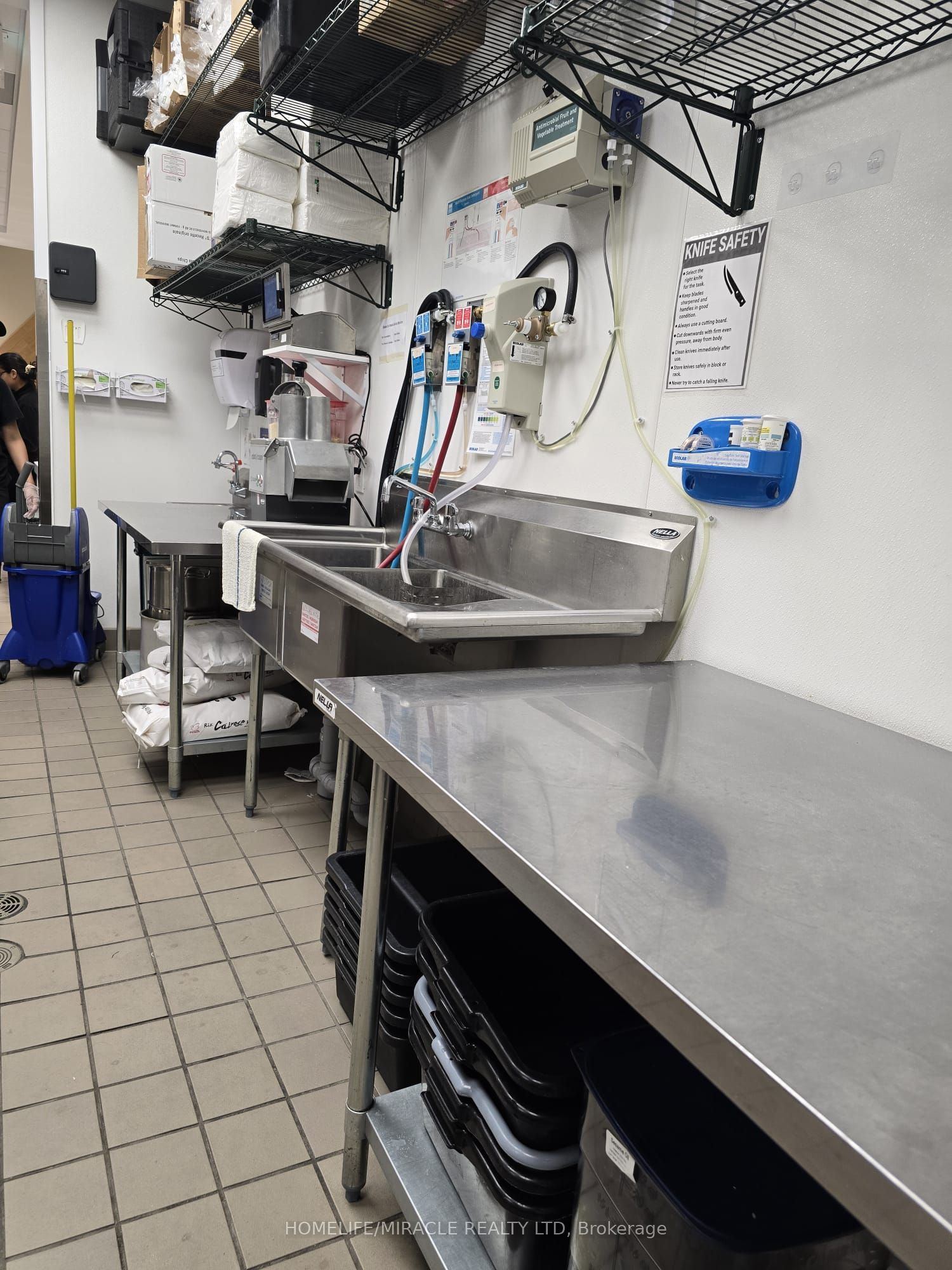 2475 Appleby Line Property Photo 7