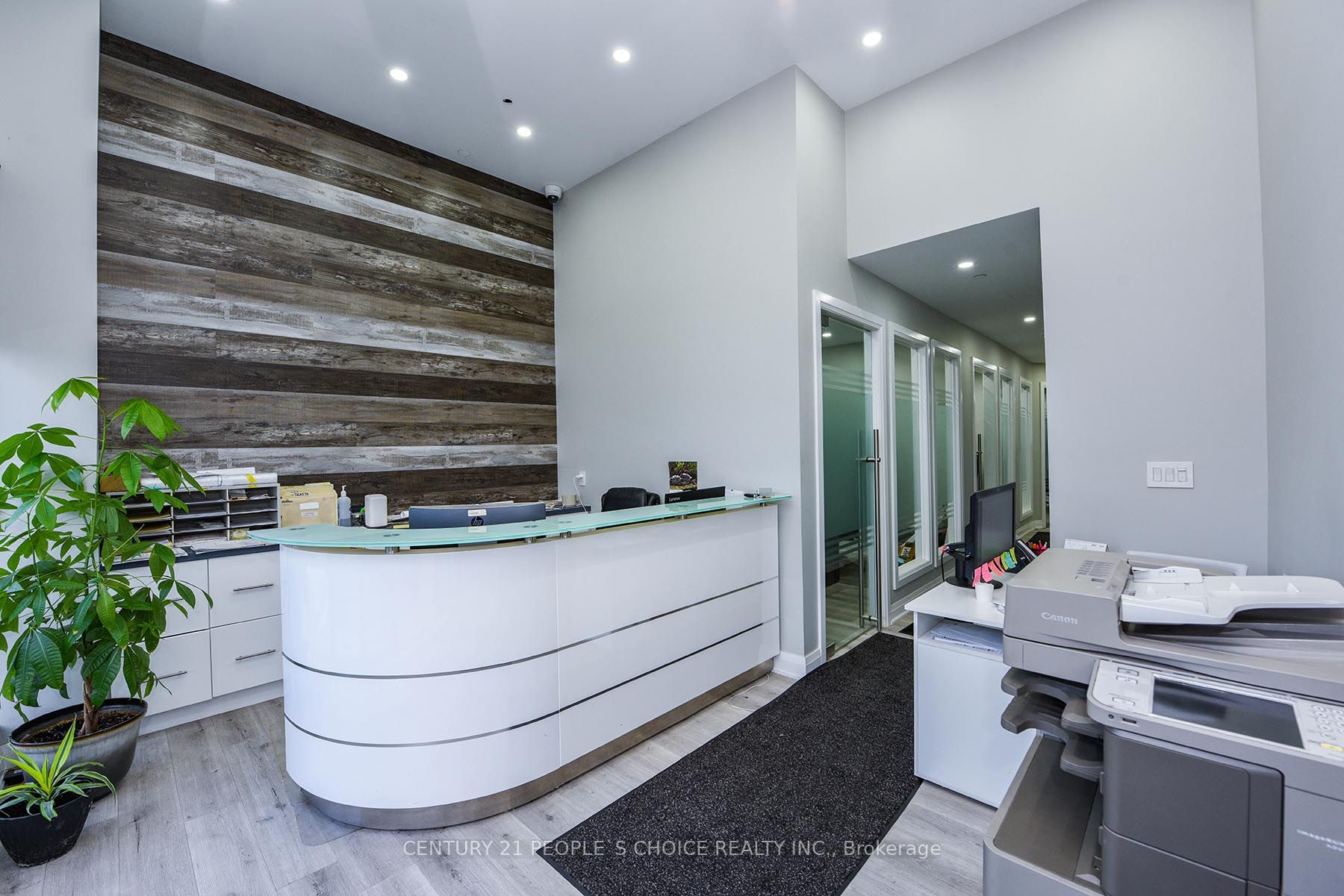 7956 Torbram Road 18 Property Photo 2