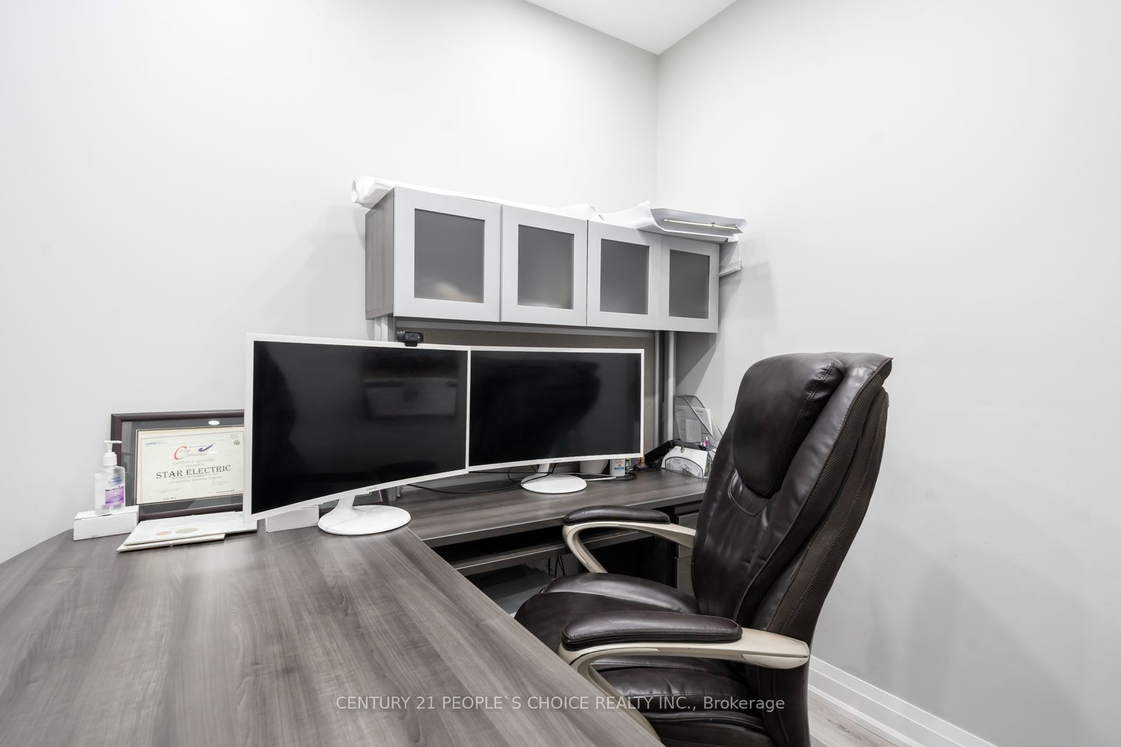 7956 Torbram Road 18 Property Photo 9