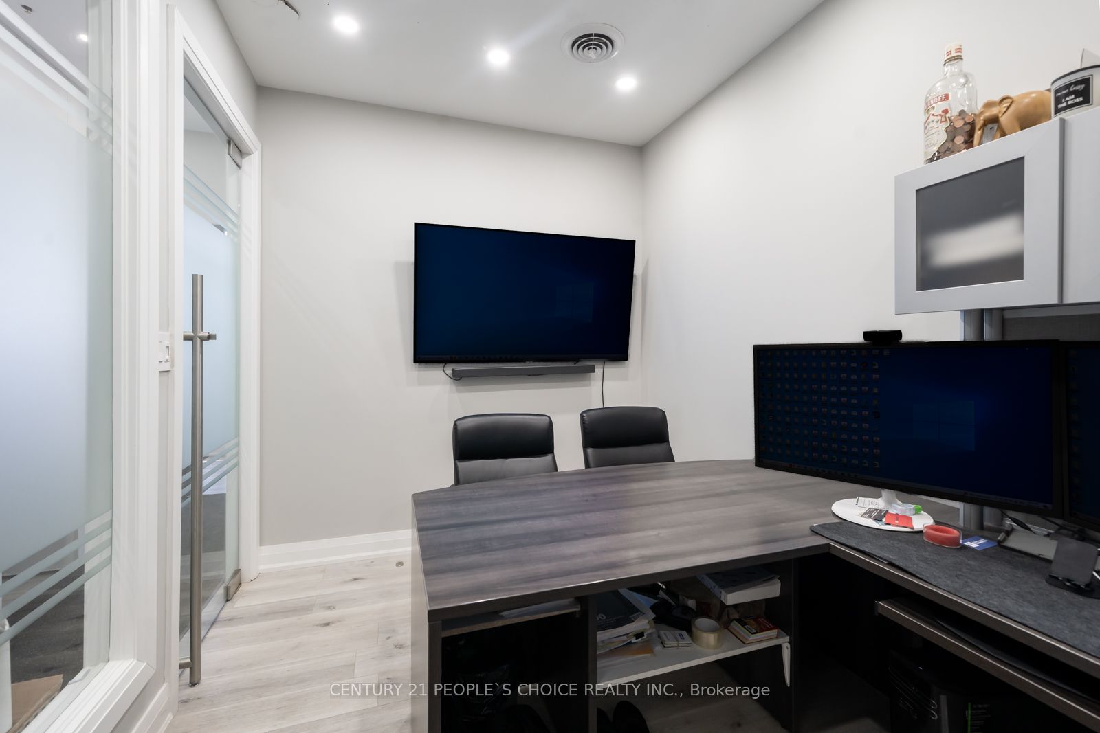 7956 Torbram Road 18 Property Photo 14