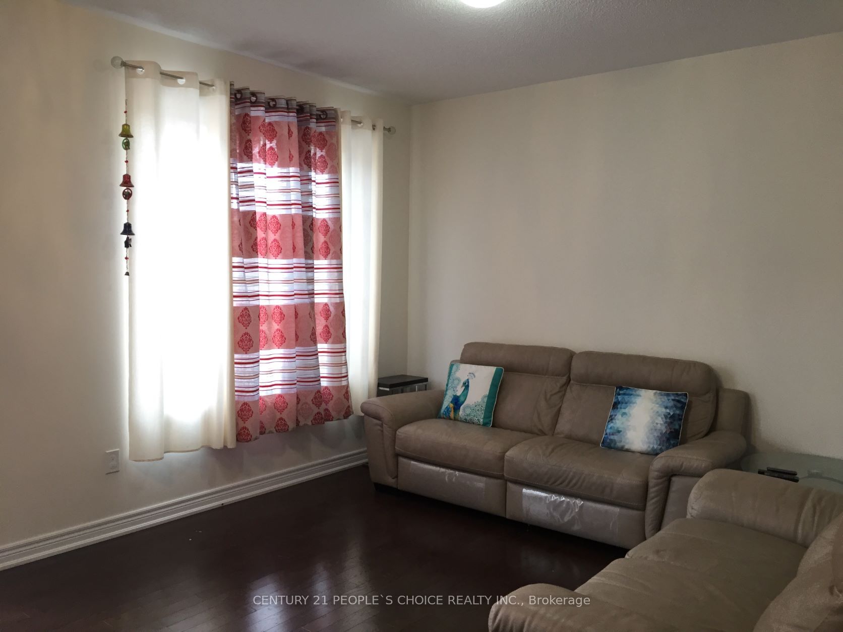 71 Buchanan Crescent Upper Property Photo 3