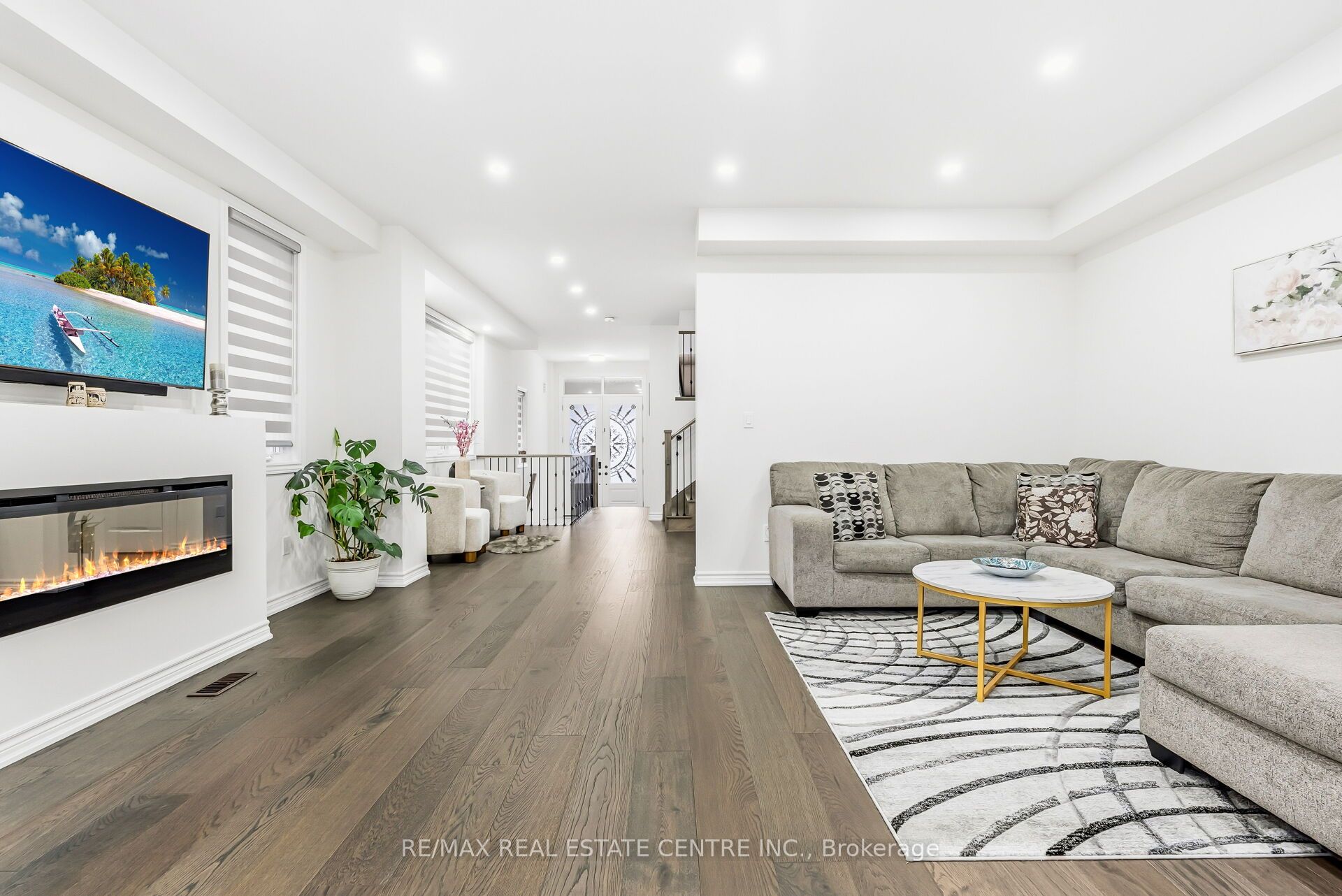 488 Parent Place Property Photo 4