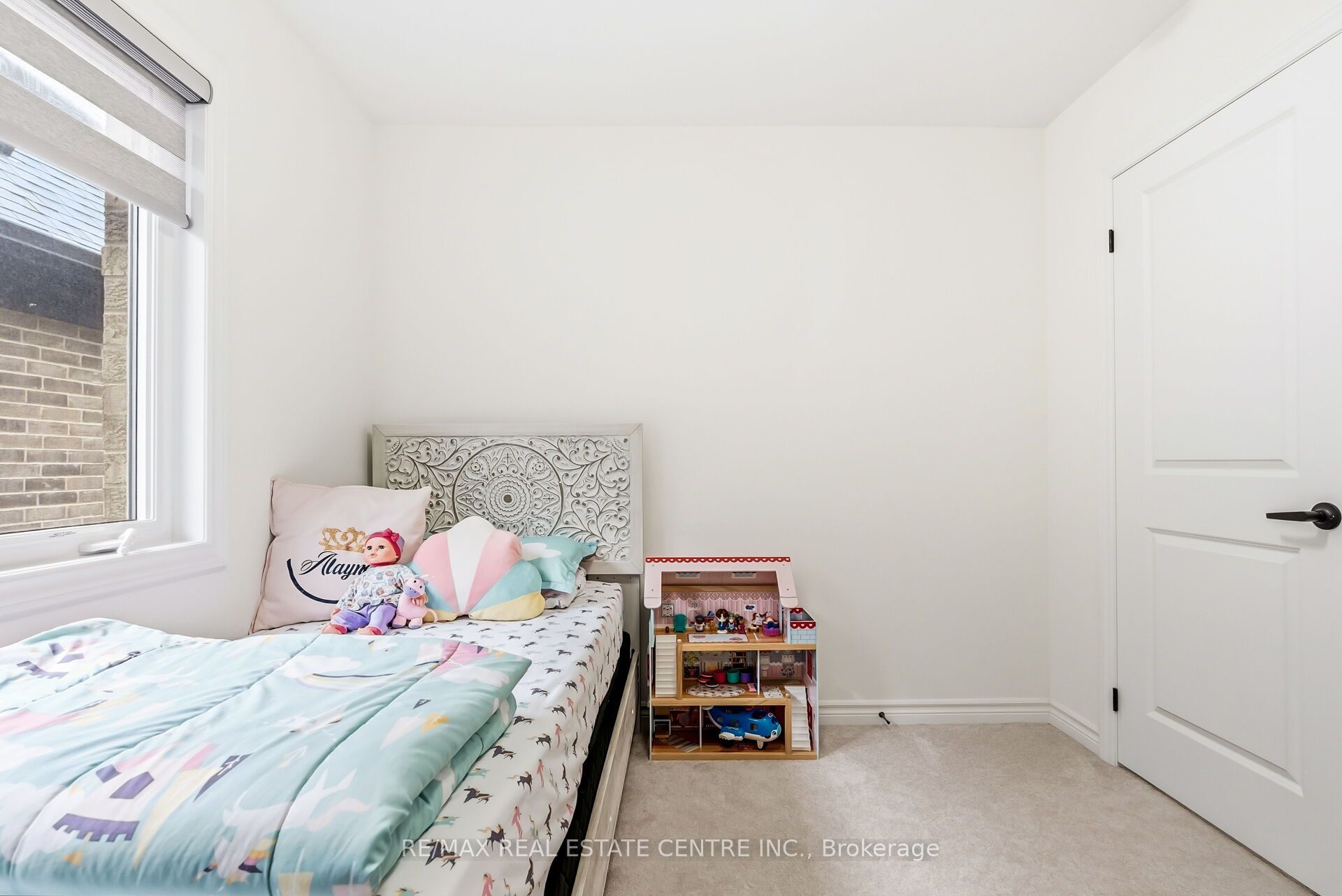 488 Parent Place Property Photo 30