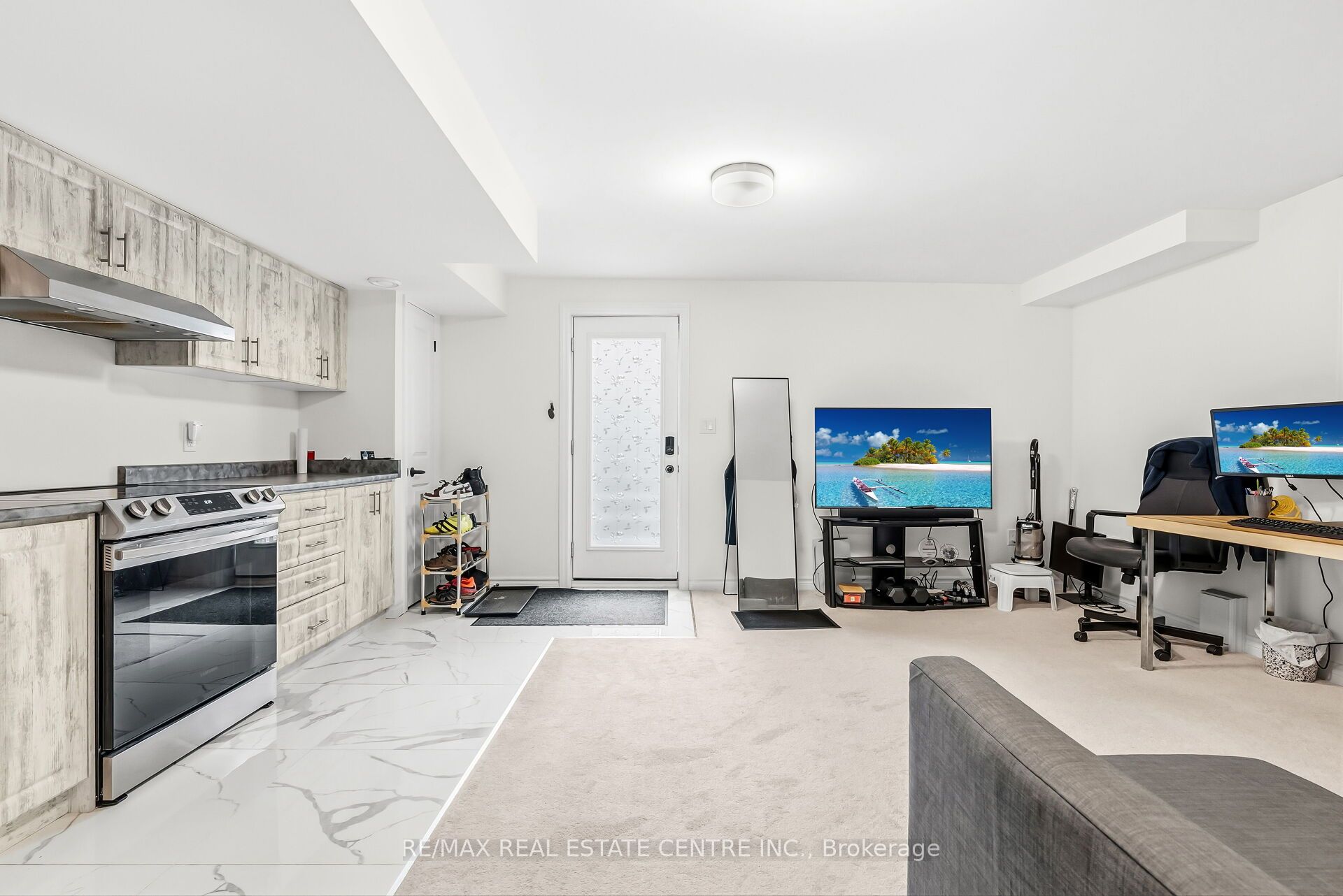 488 Parent Place Property Photo 35