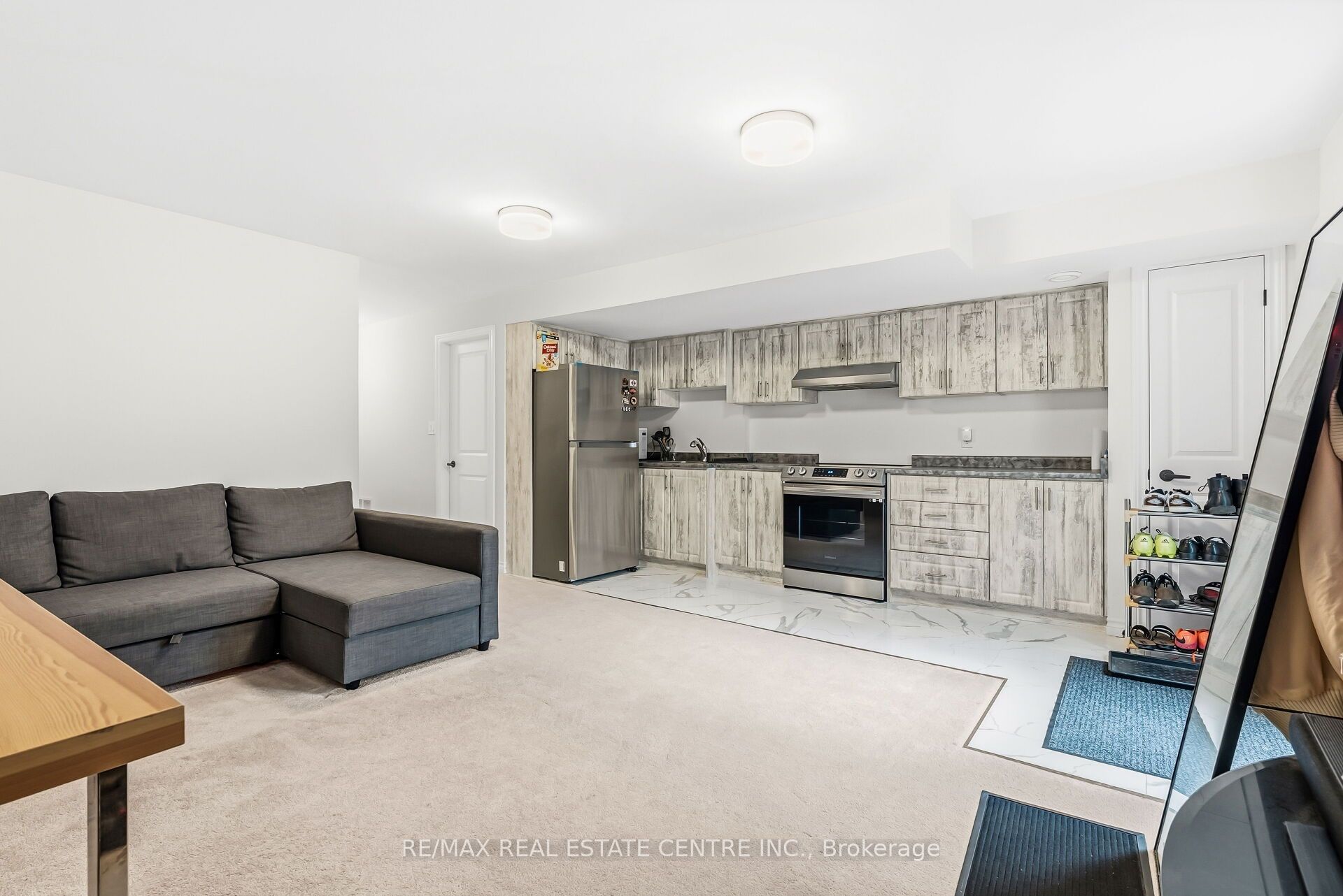 488 Parent Place Property Photo 36