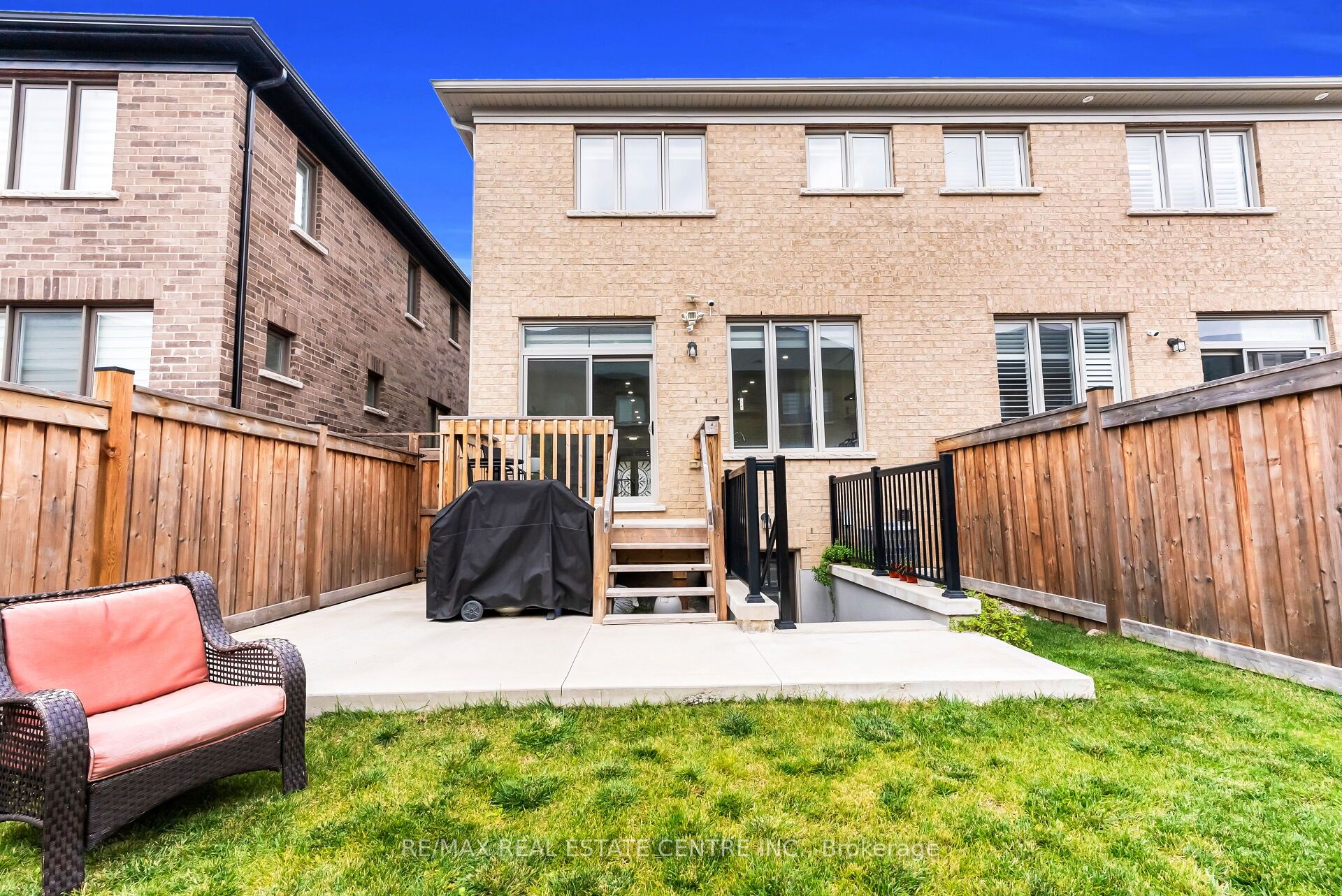 488 Parent Place Property Photo 41