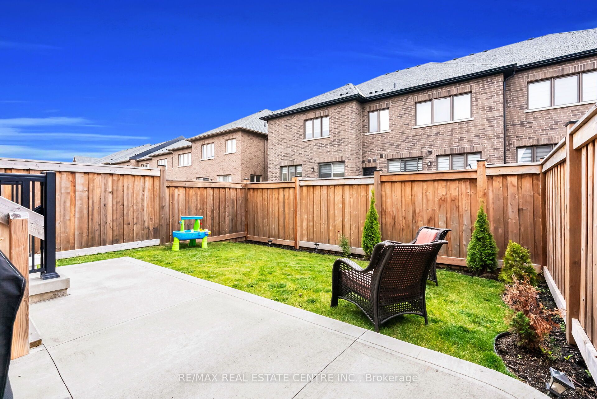 488 Parent Place Property Photo 42