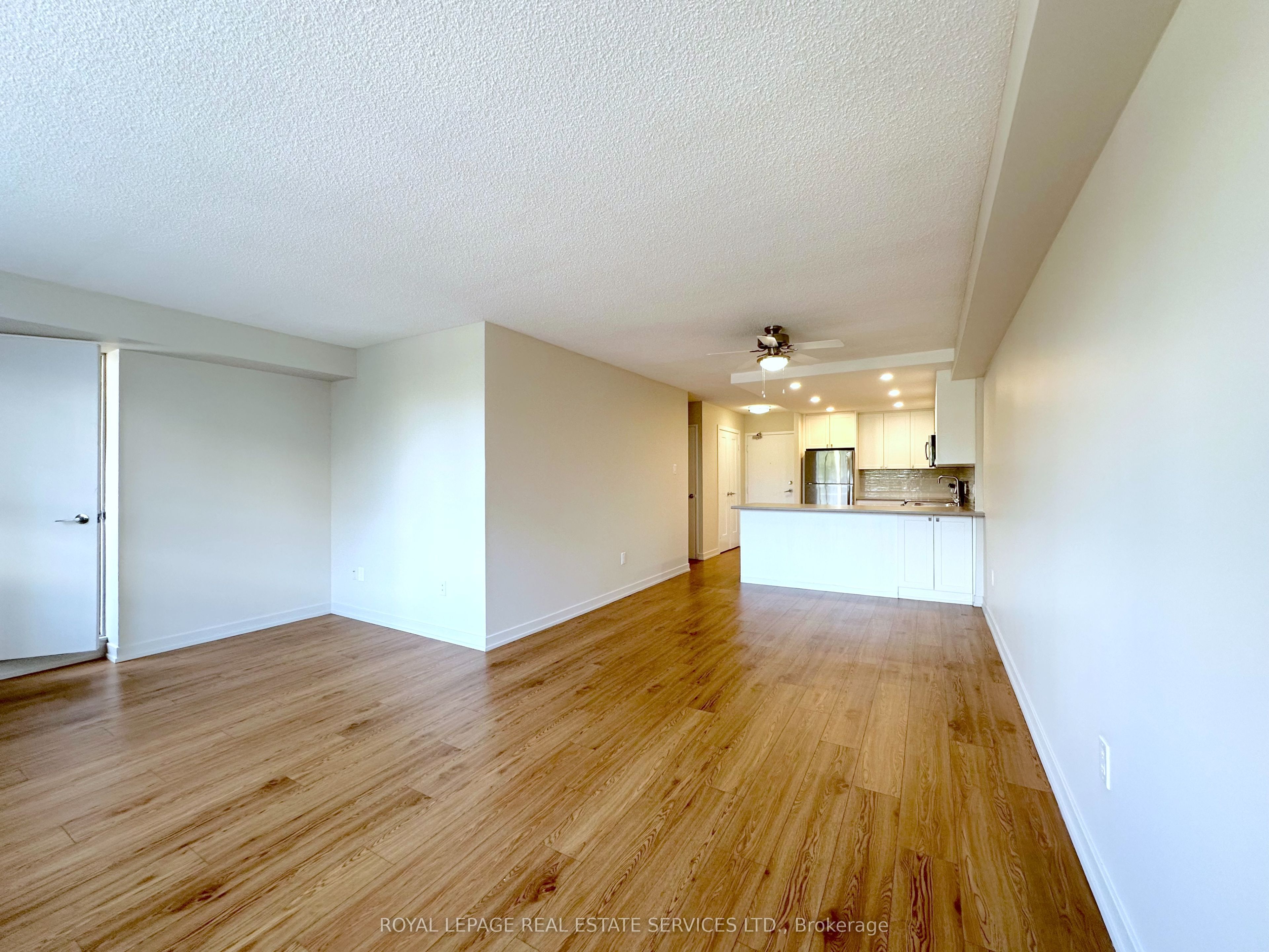 190 Clark Blvd Property Photo 4