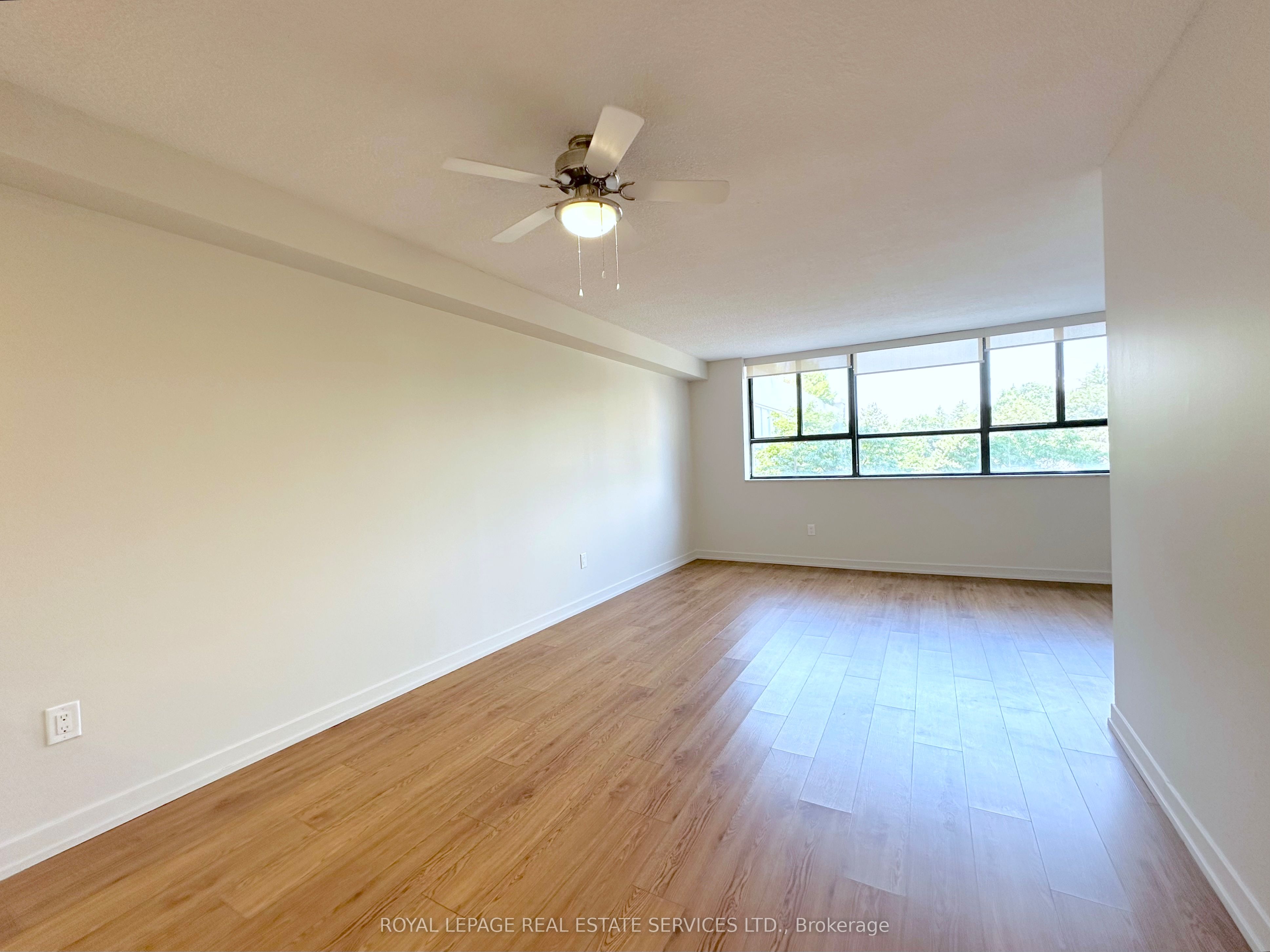 190 Clark Blvd Property Photo 5