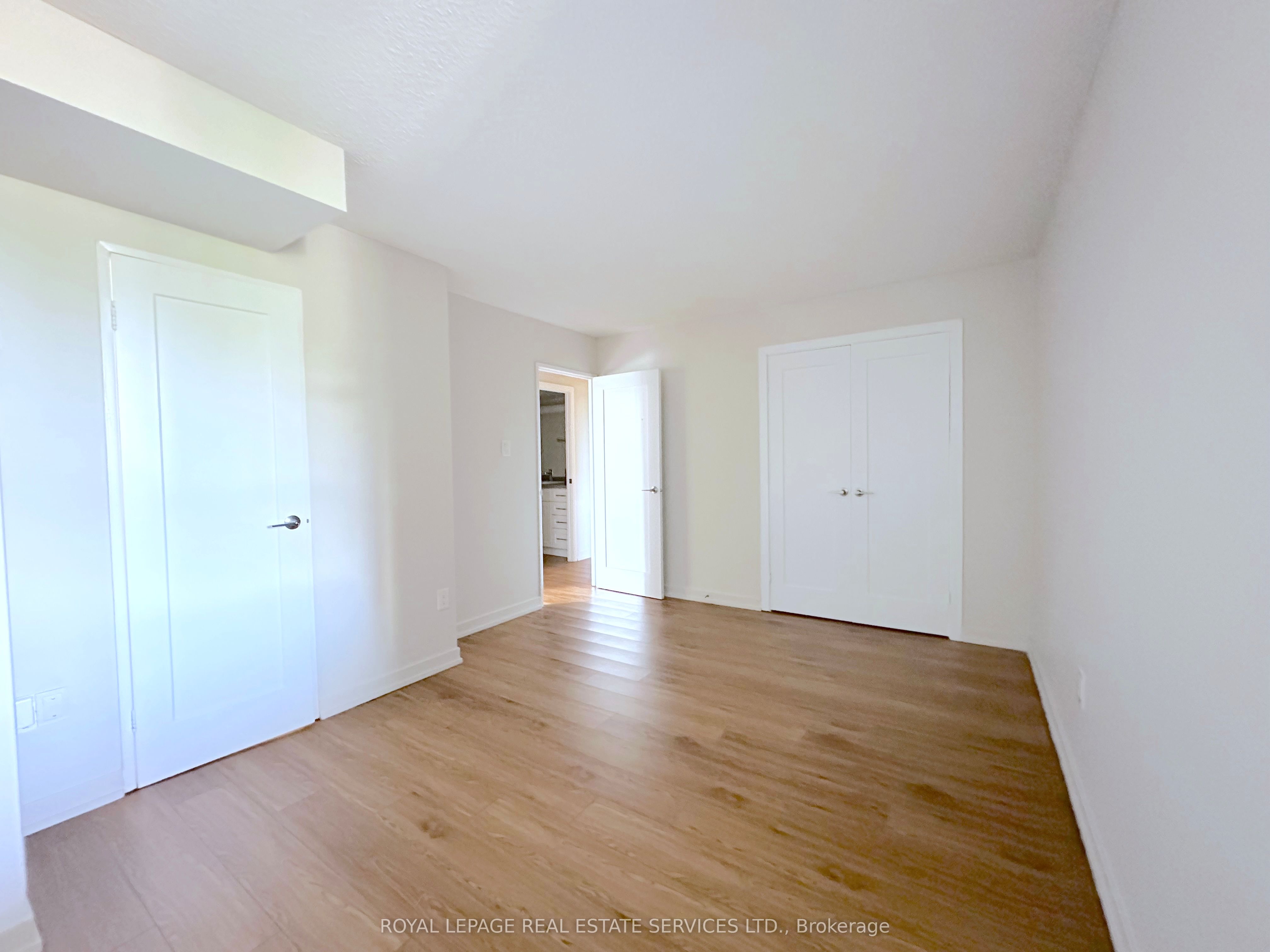 190 Clark Blvd Property Photo 11