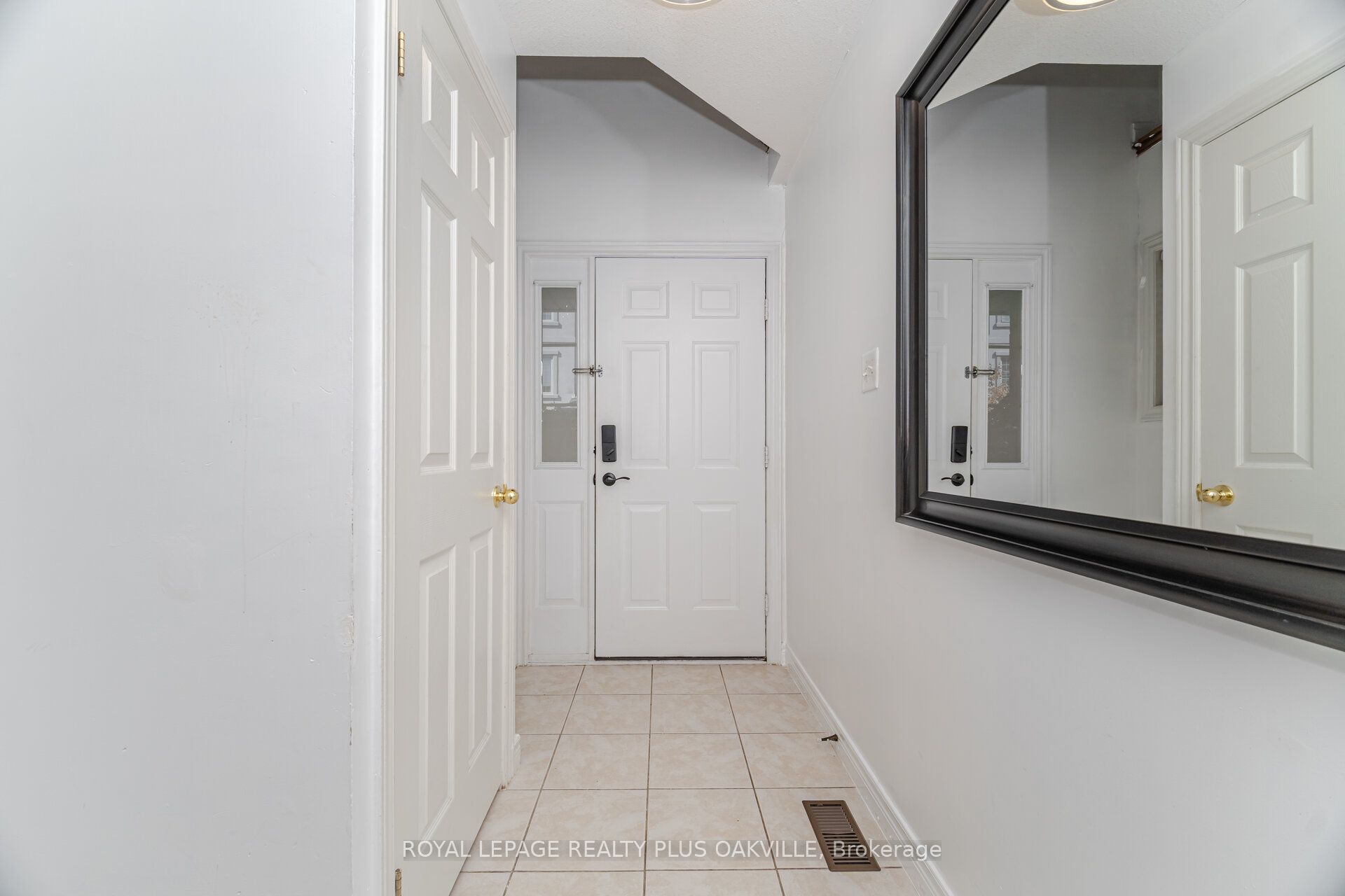 1248 Guelph Line 5 Property Photo 6