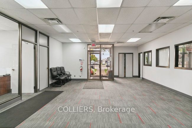 1400 Meyerside Dr Property Photo 3