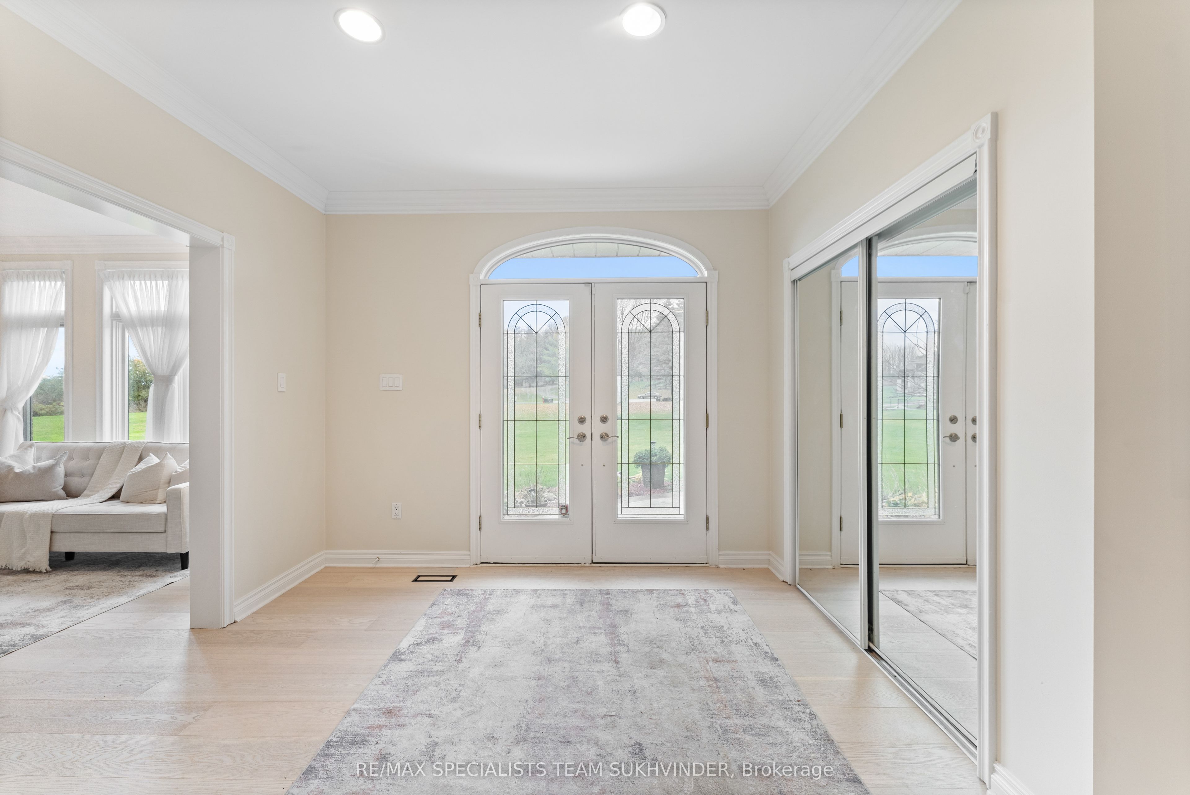 15 Country Lane Drive Property Photo 6