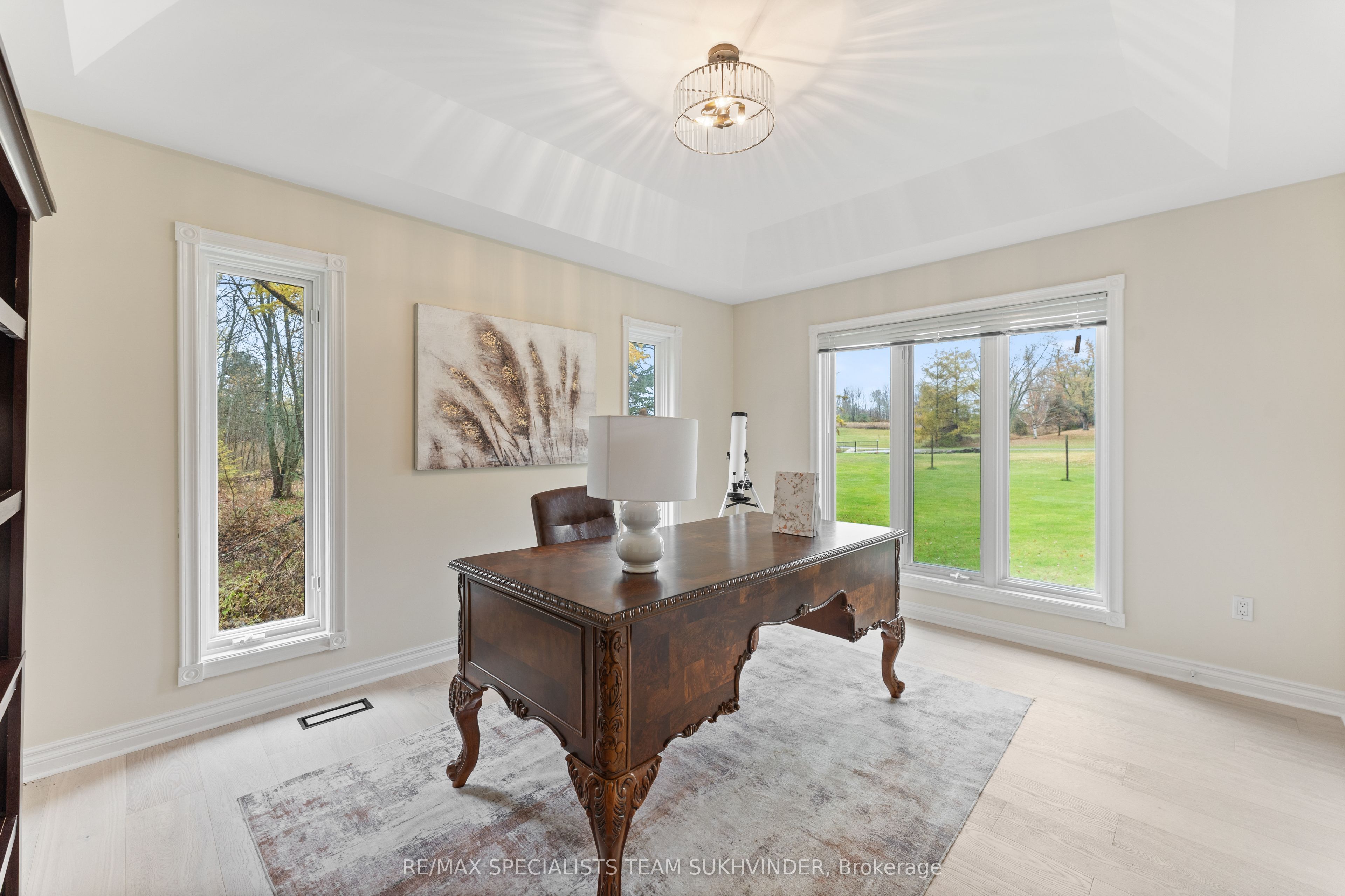 15 Country Lane Drive Property Photo 9