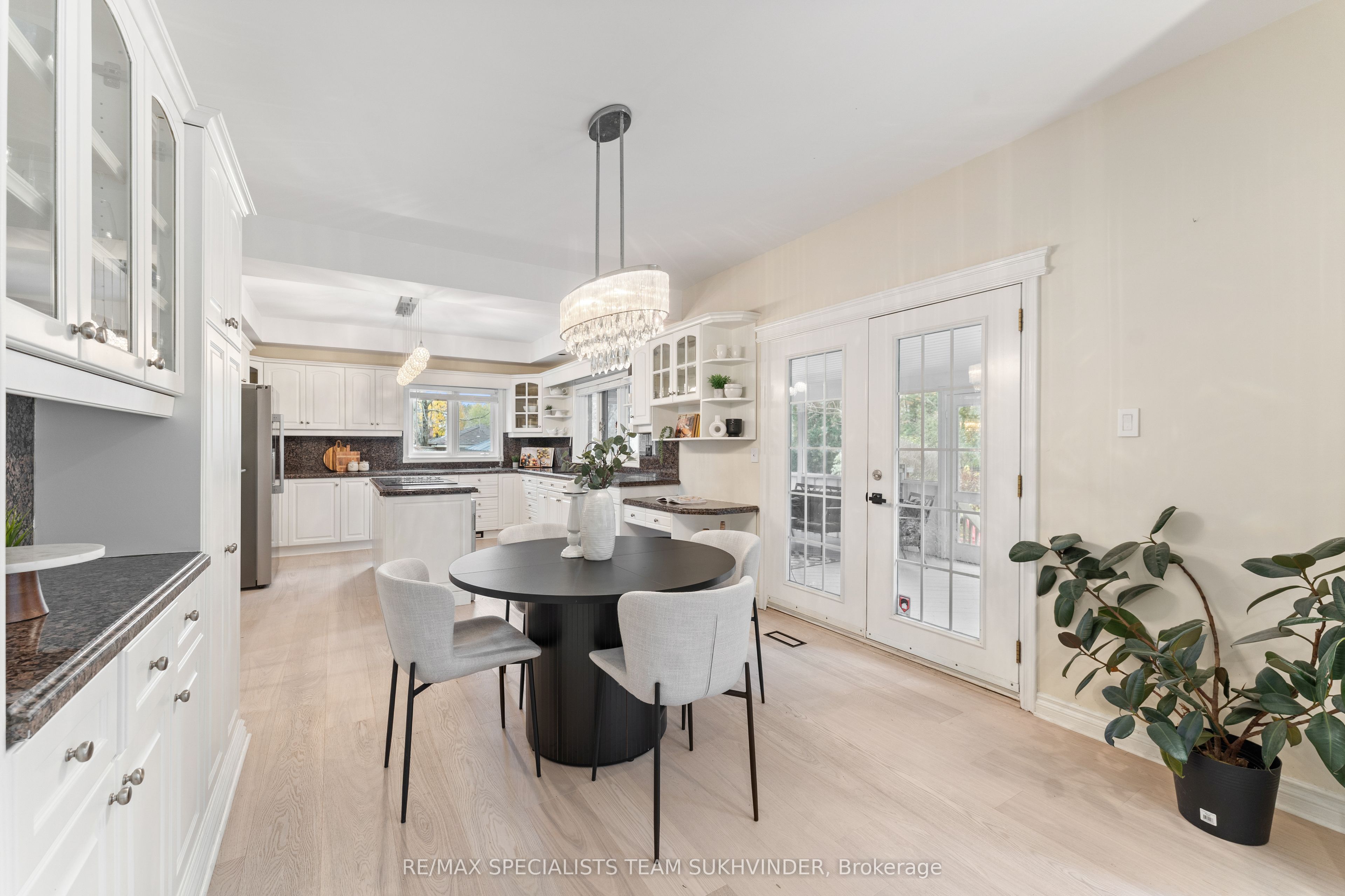 15 Country Lane Drive Property Photo 11