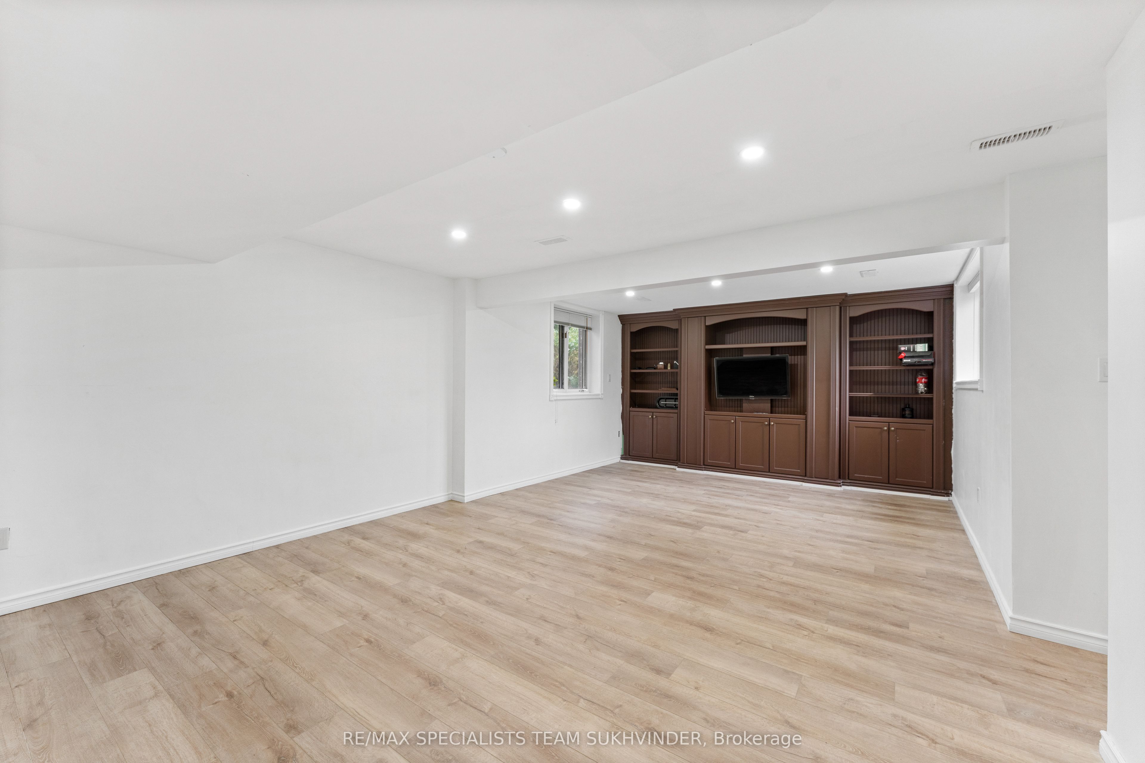 15 Country Lane Drive Property Photo 24