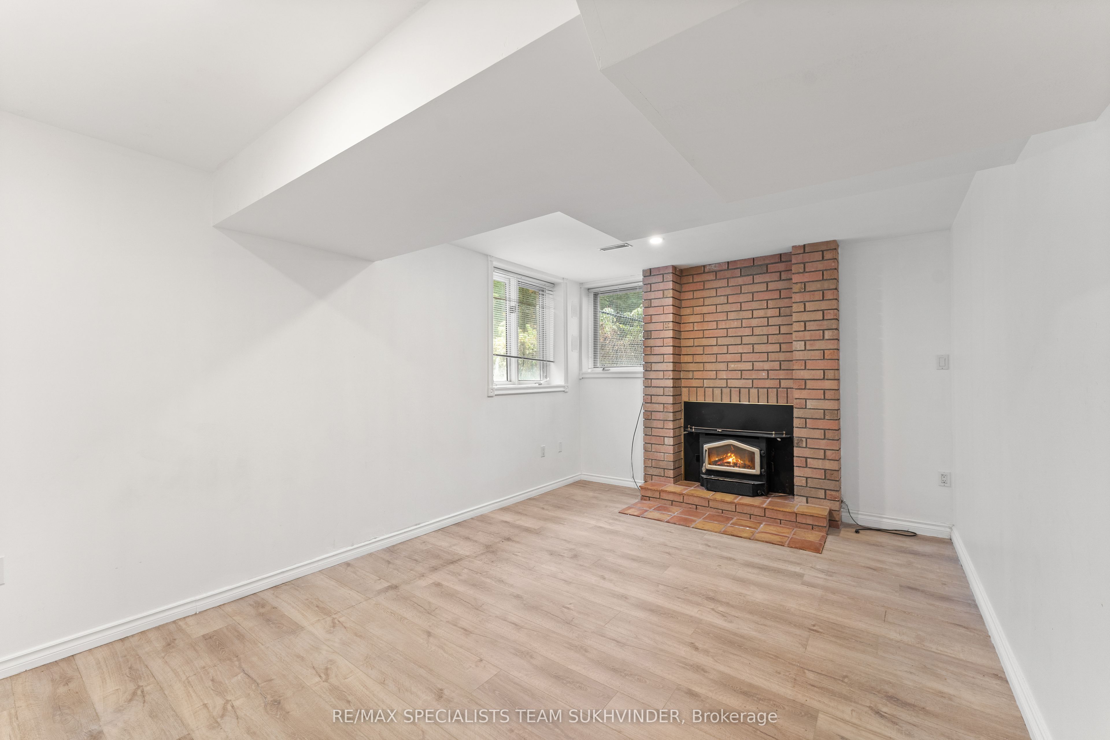 15 Country Lane Drive Property Photo 26