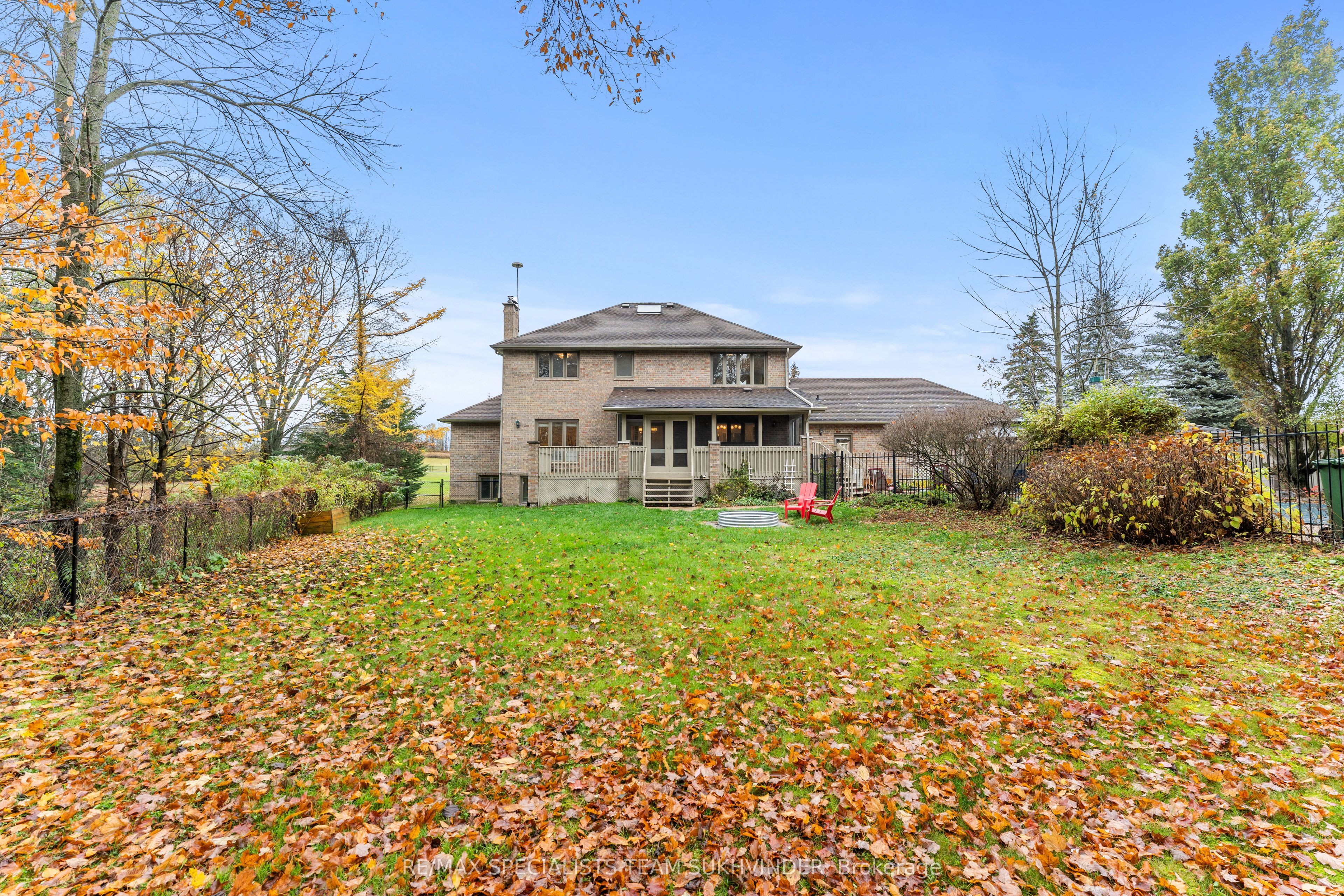 15 Country Lane Drive Property Photo 32