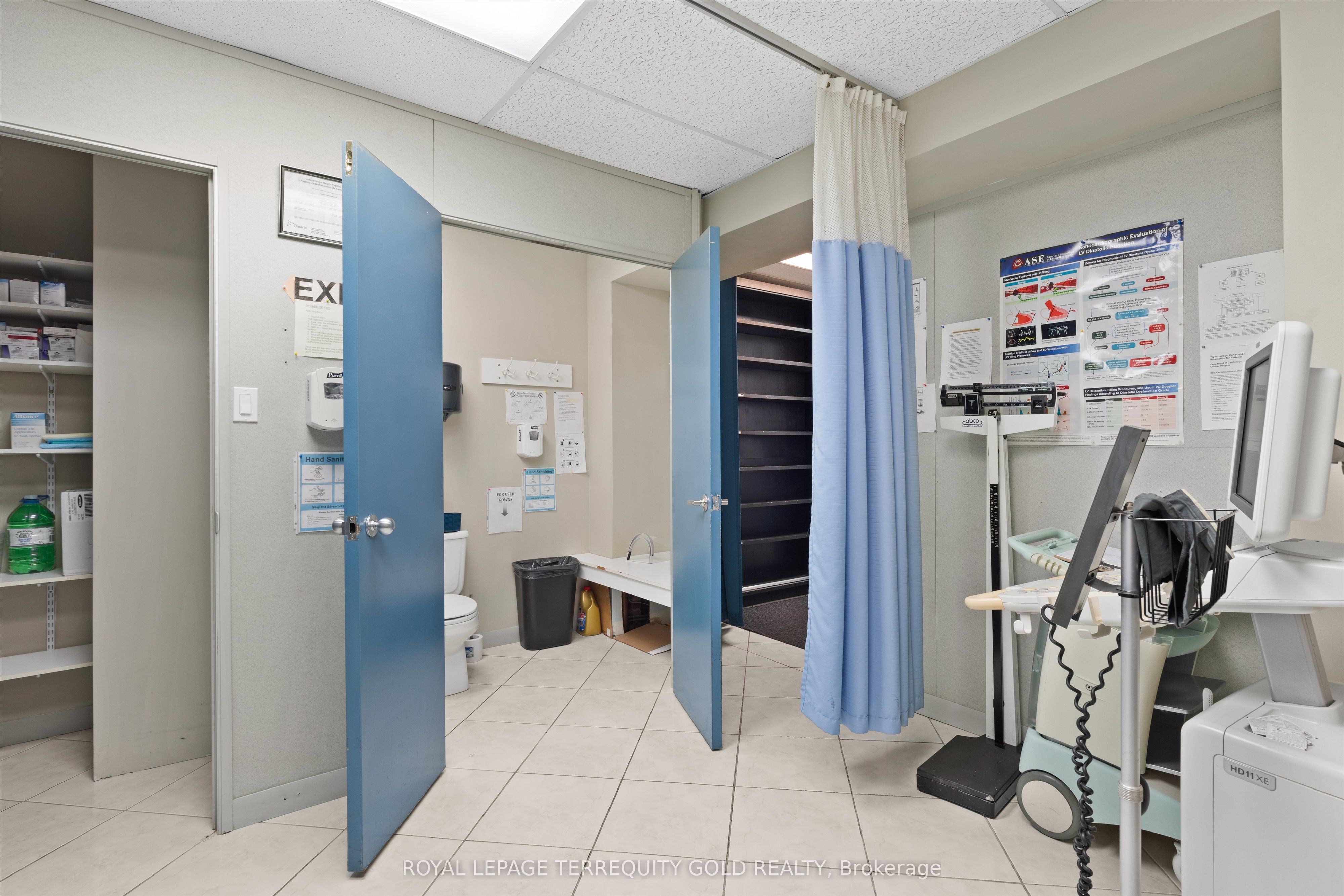 1662 & 1664 Dufferin Street Property Photo 9