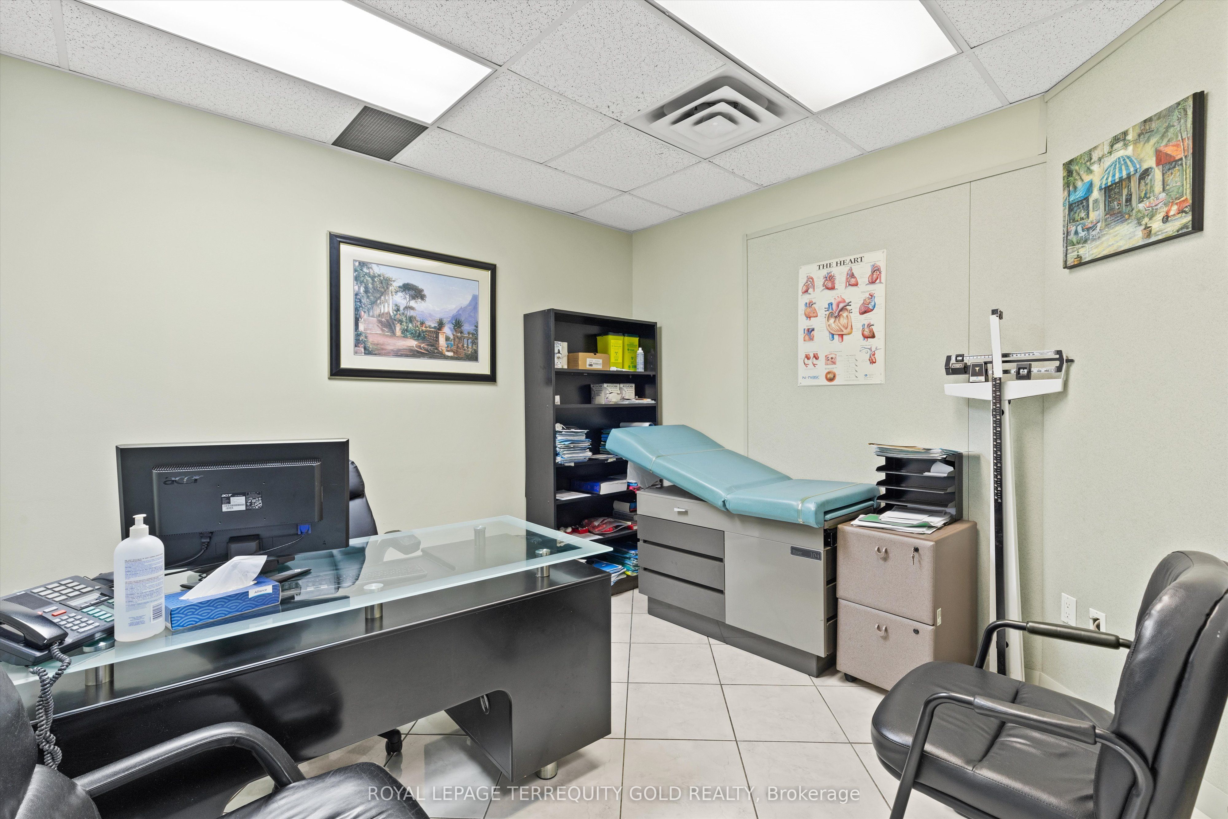 1662 & 1664 Dufferin Street Property Photo 12