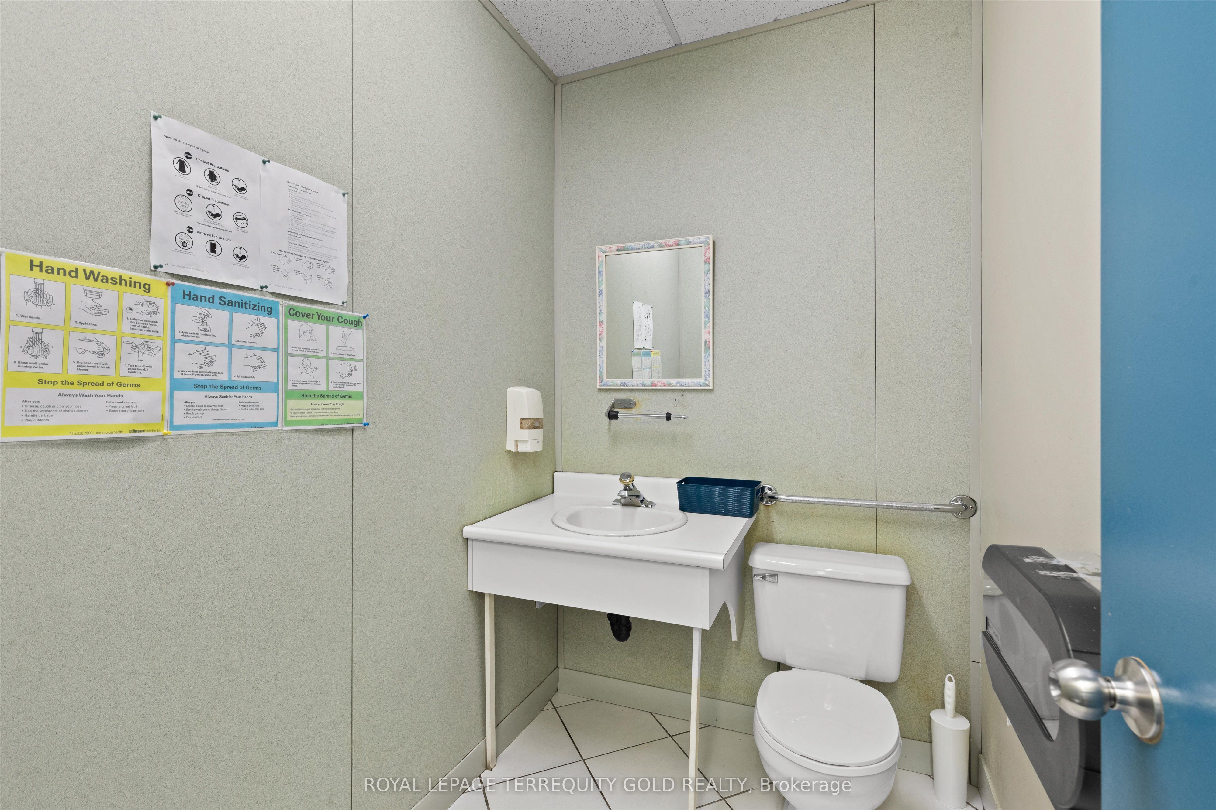 1662 & 1664 Dufferin Street Property Photo 16