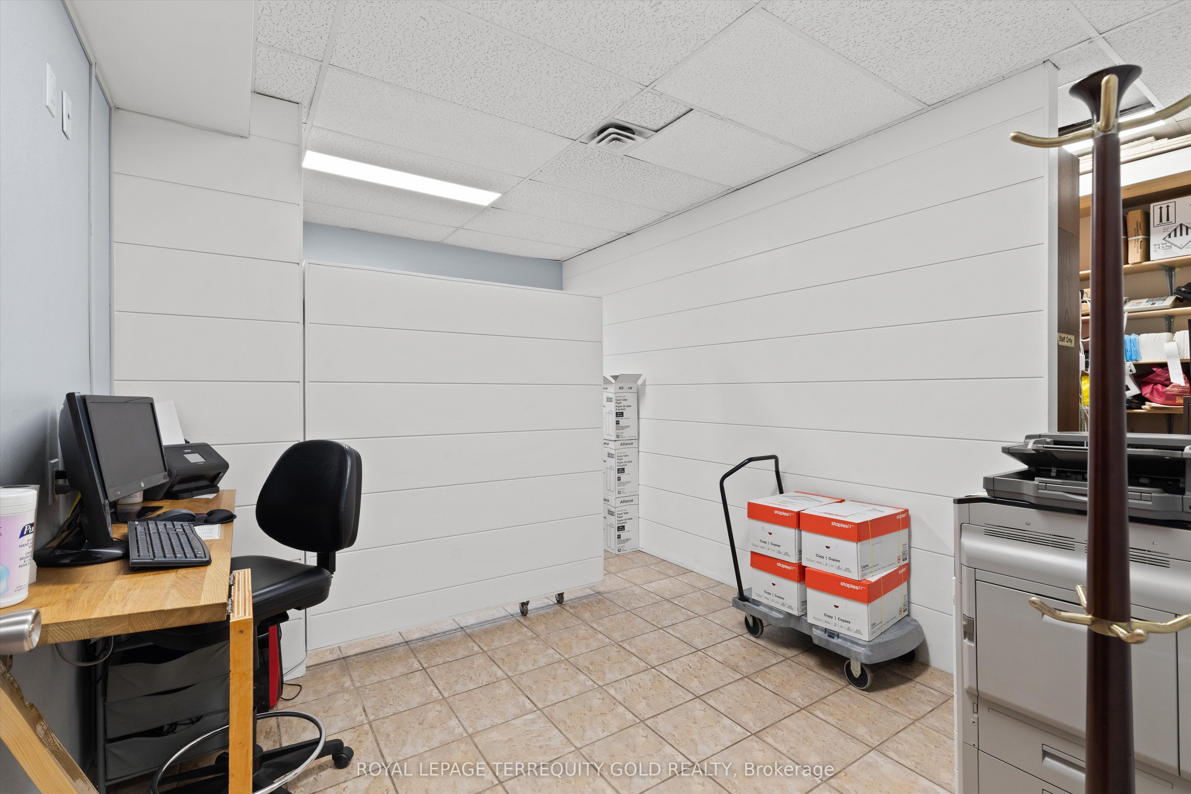 1662 & 1664 Dufferin Street Property Photo 19