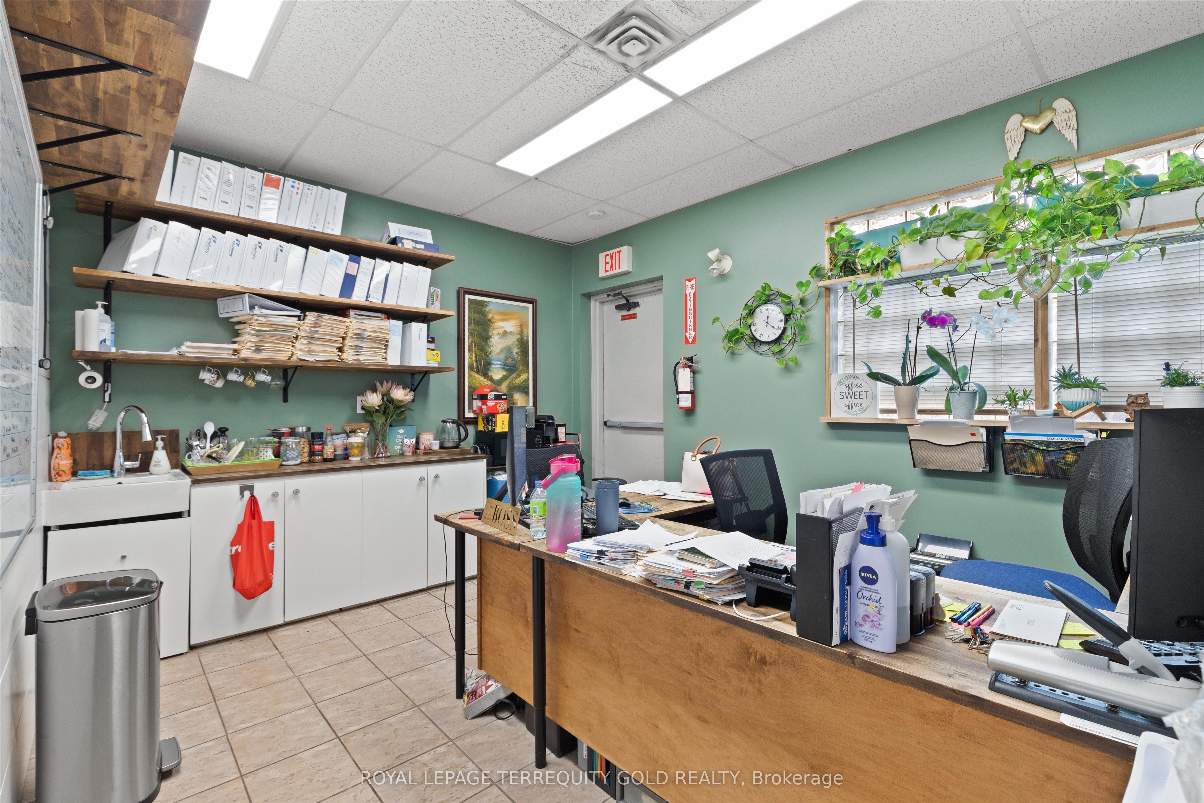 1662 & 1664 Dufferin Street Property Photo 20