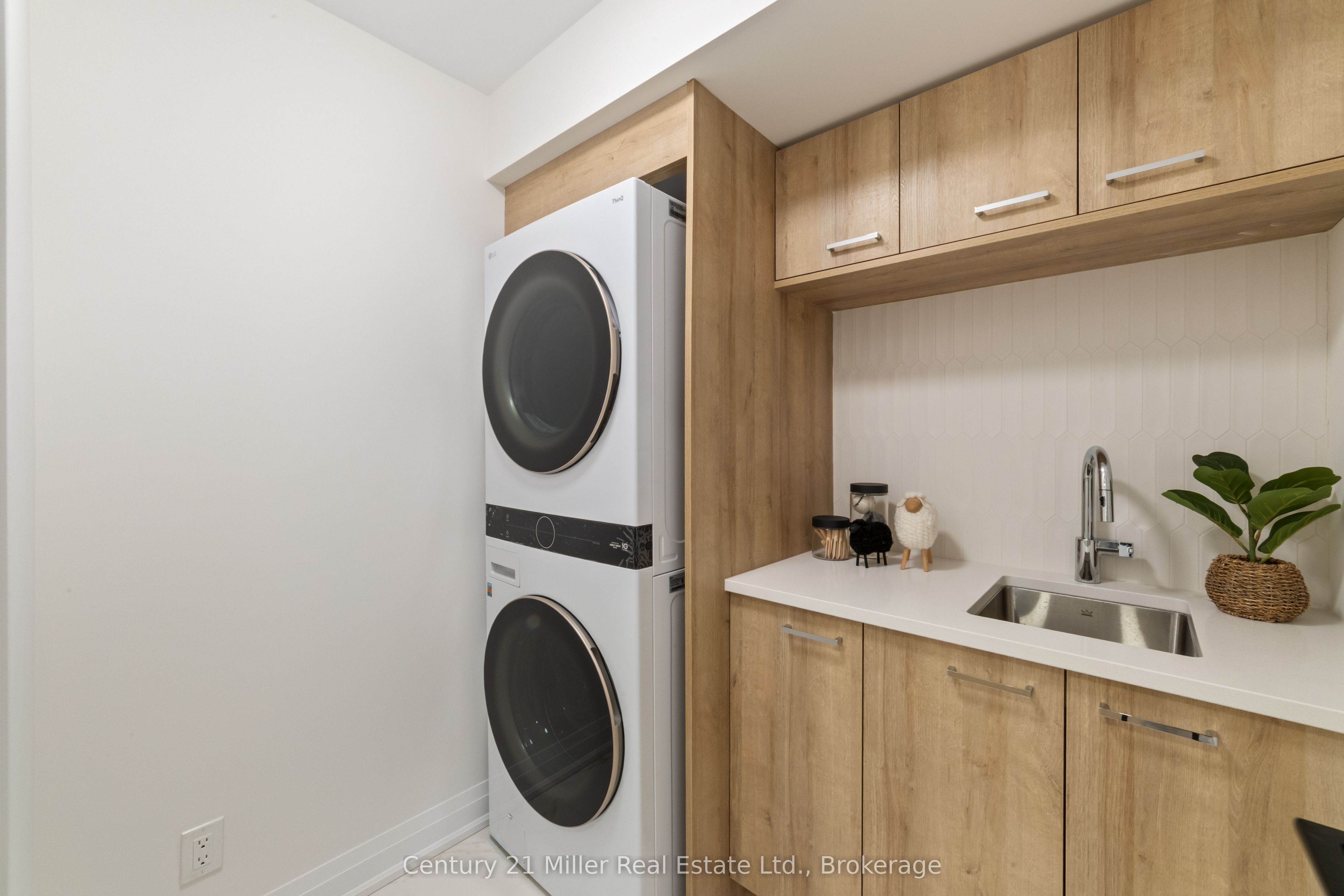 280 Melody Common 30 Property Photo 18
