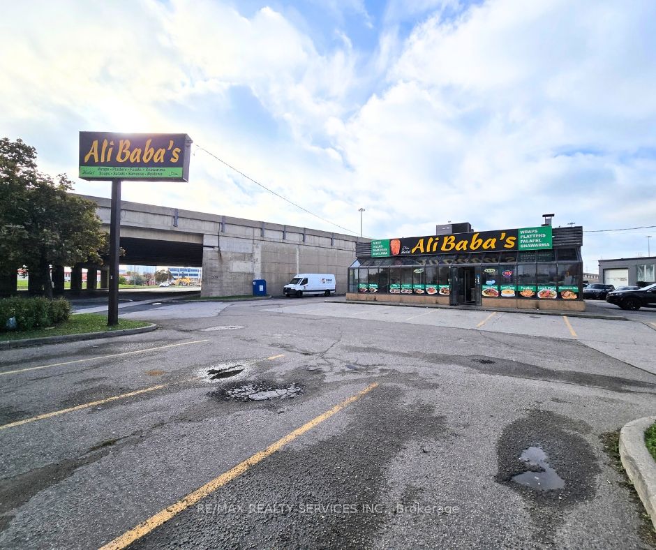 1910 Kipling Avenue Property Photo 2