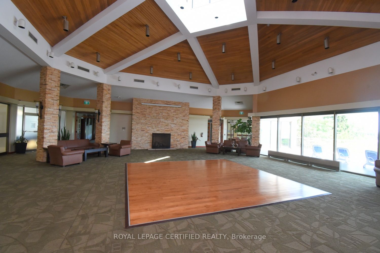 2269 Lake Shore Boulevard W 2302 Property Photo 46