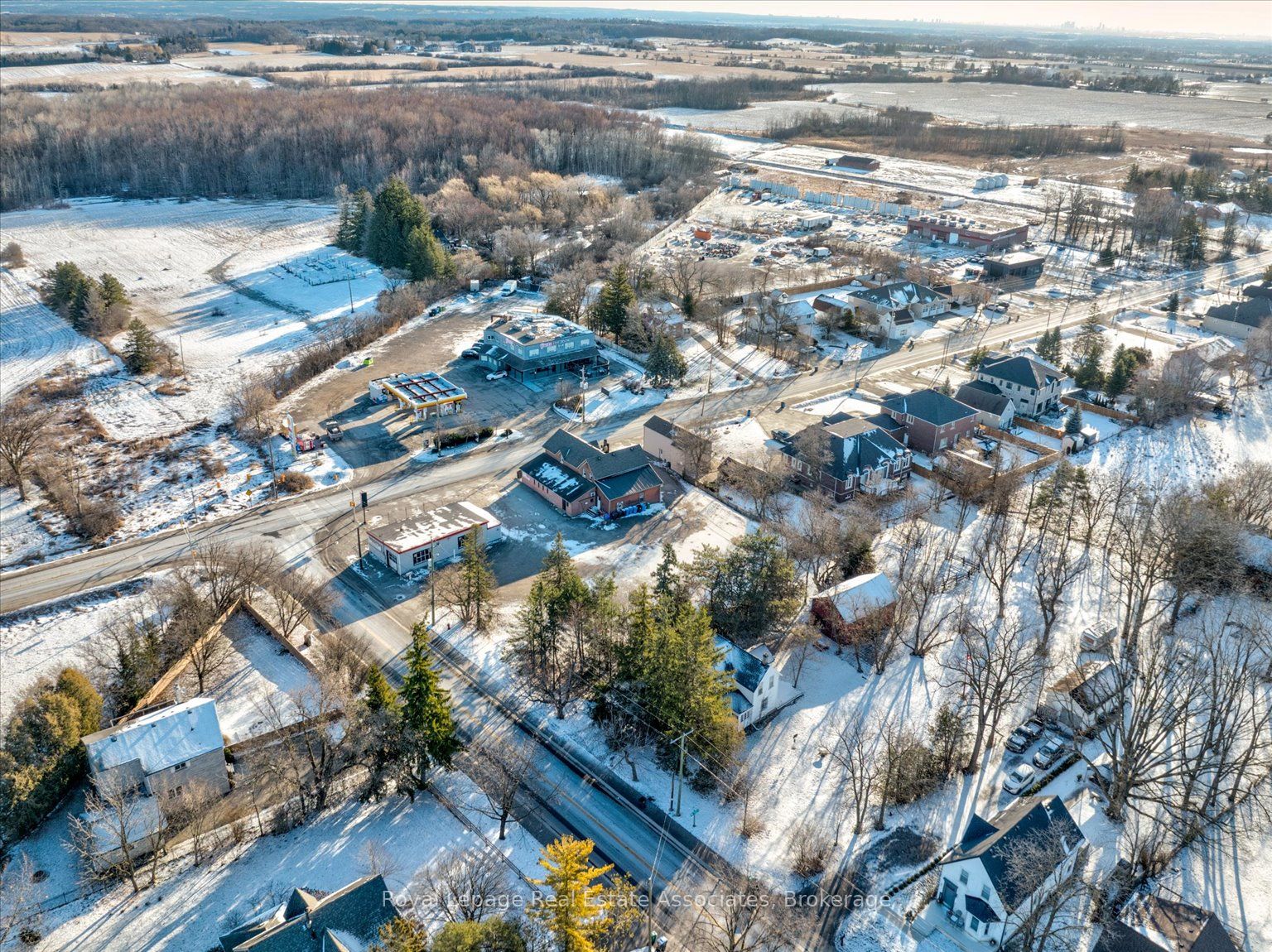 15388 Airport Rd Property Photo 7